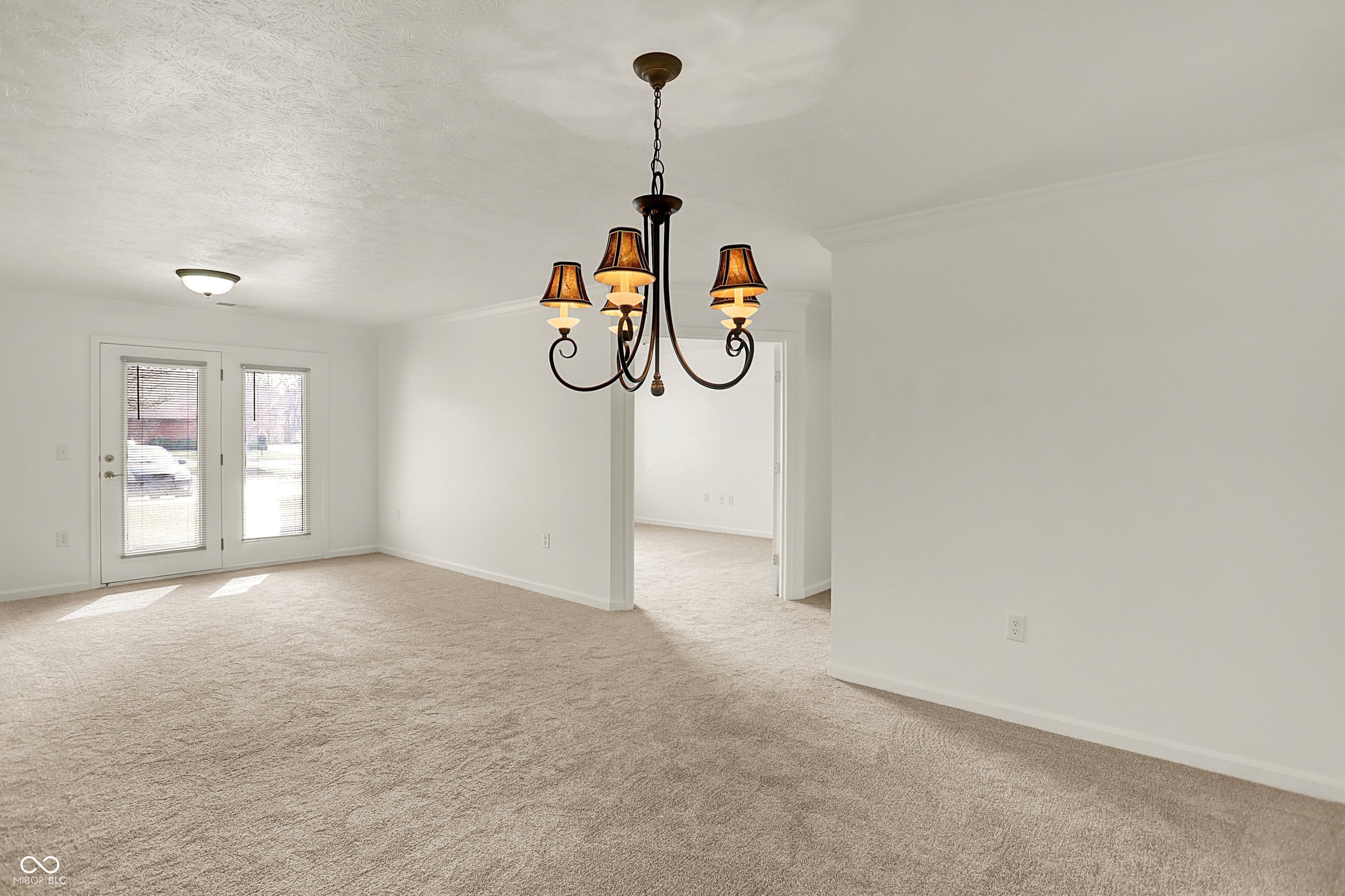 8920 Hunters Creek Drive Unit: 101