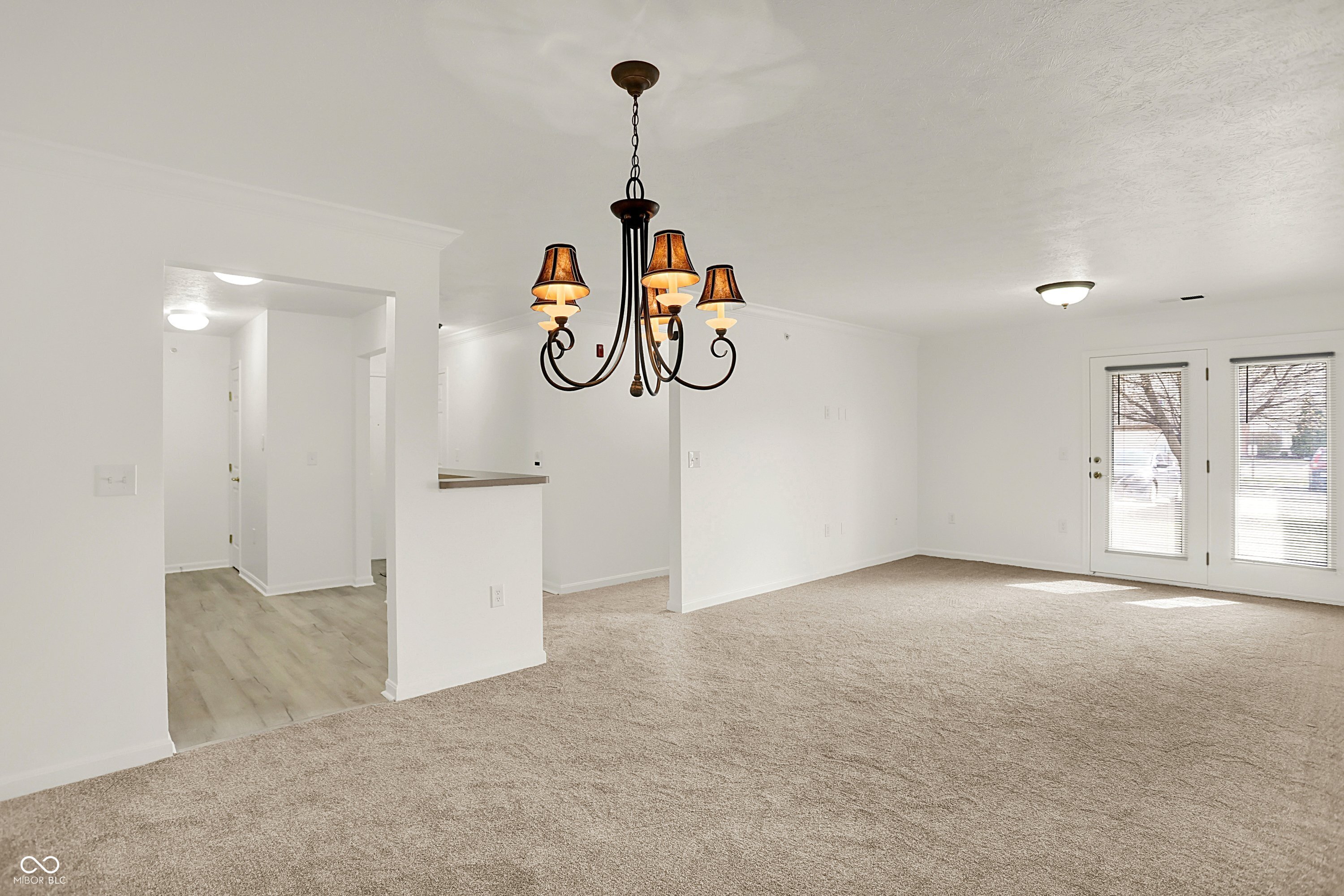 8920 Hunters Creek Drive Unit: 101