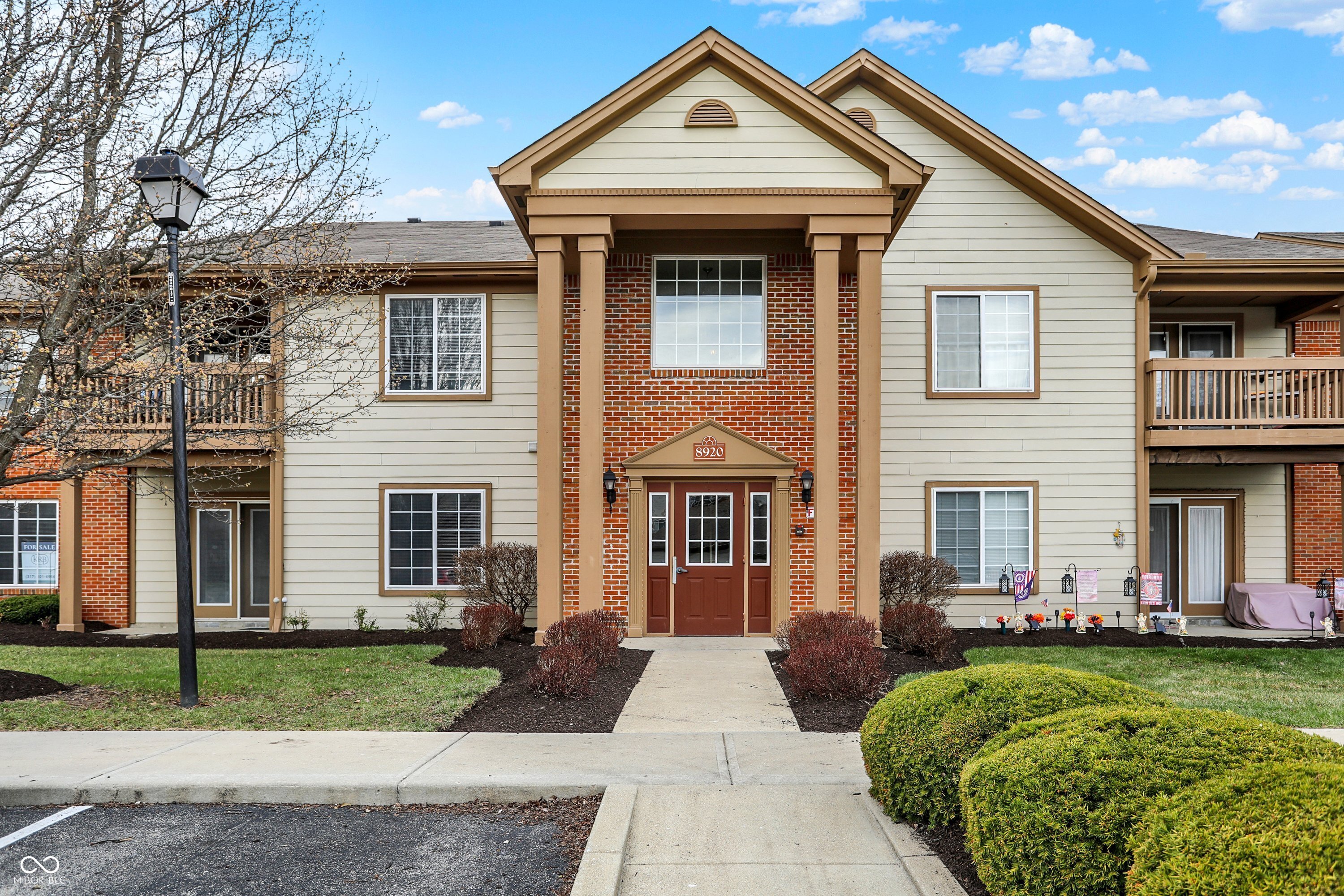8920 Hunters Creek Drive Unit: 101