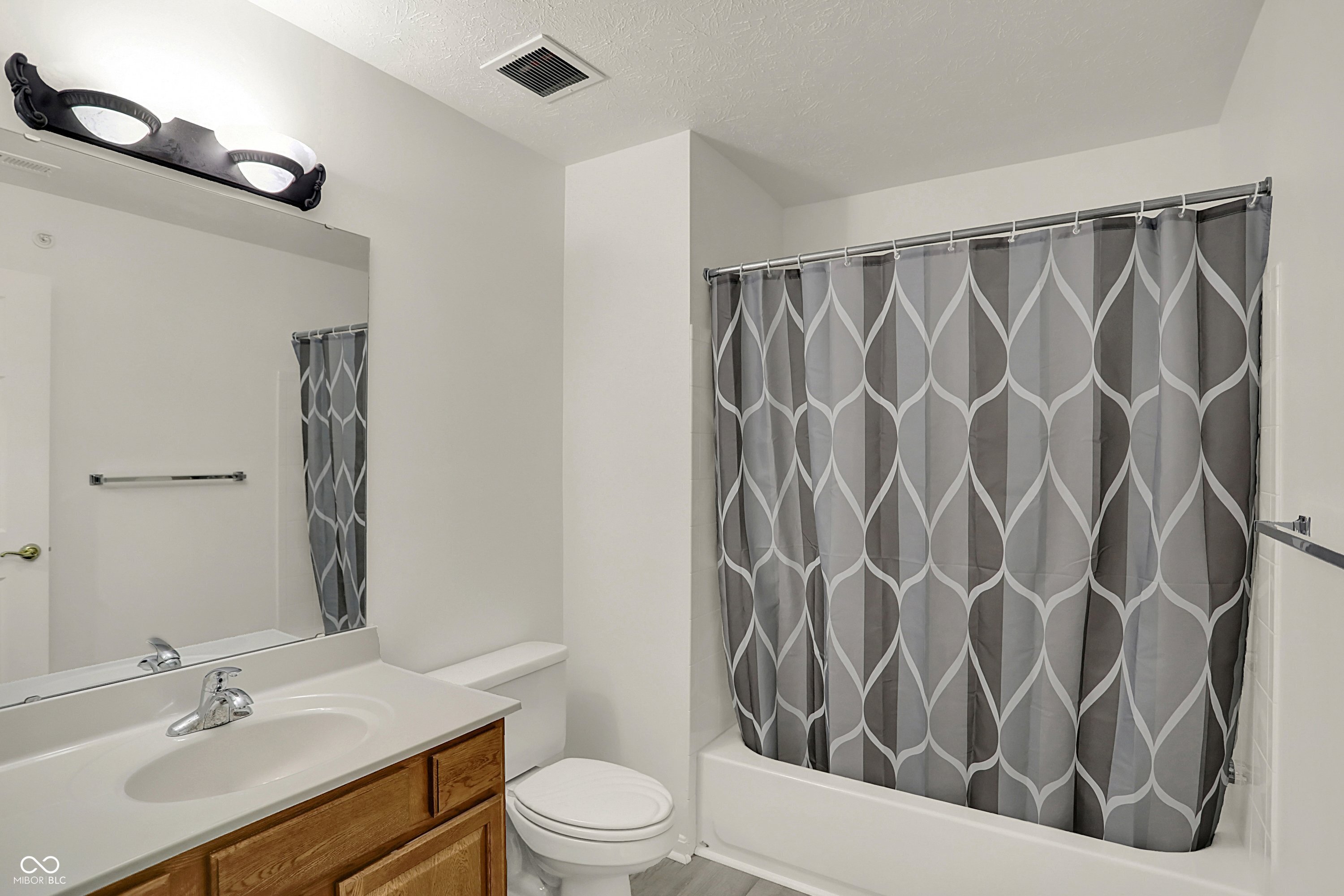 8920 Hunters Creek Drive Unit: 101