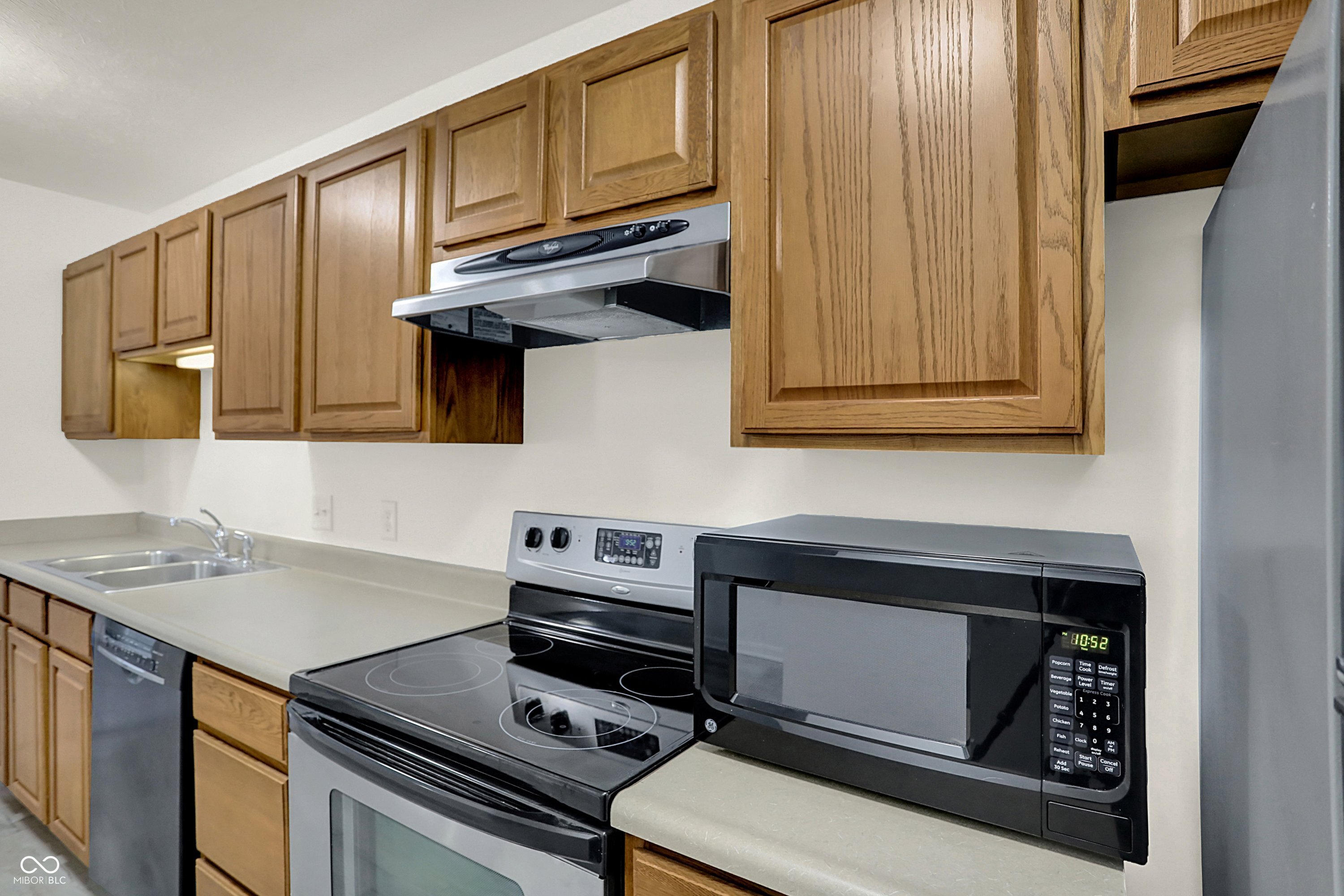 8920 Hunters Creek Drive Unit: 101