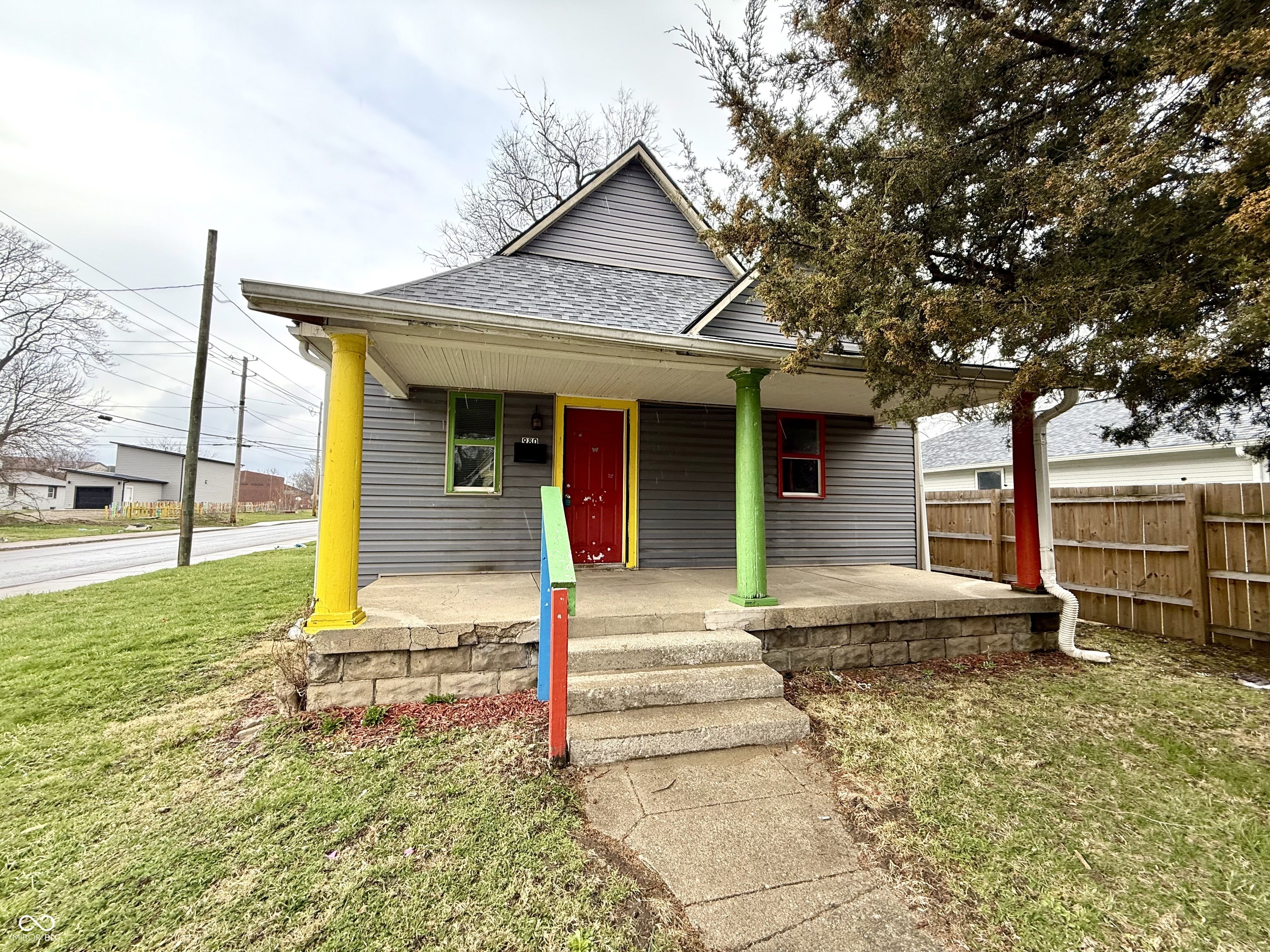 980 Edgemont Avenue