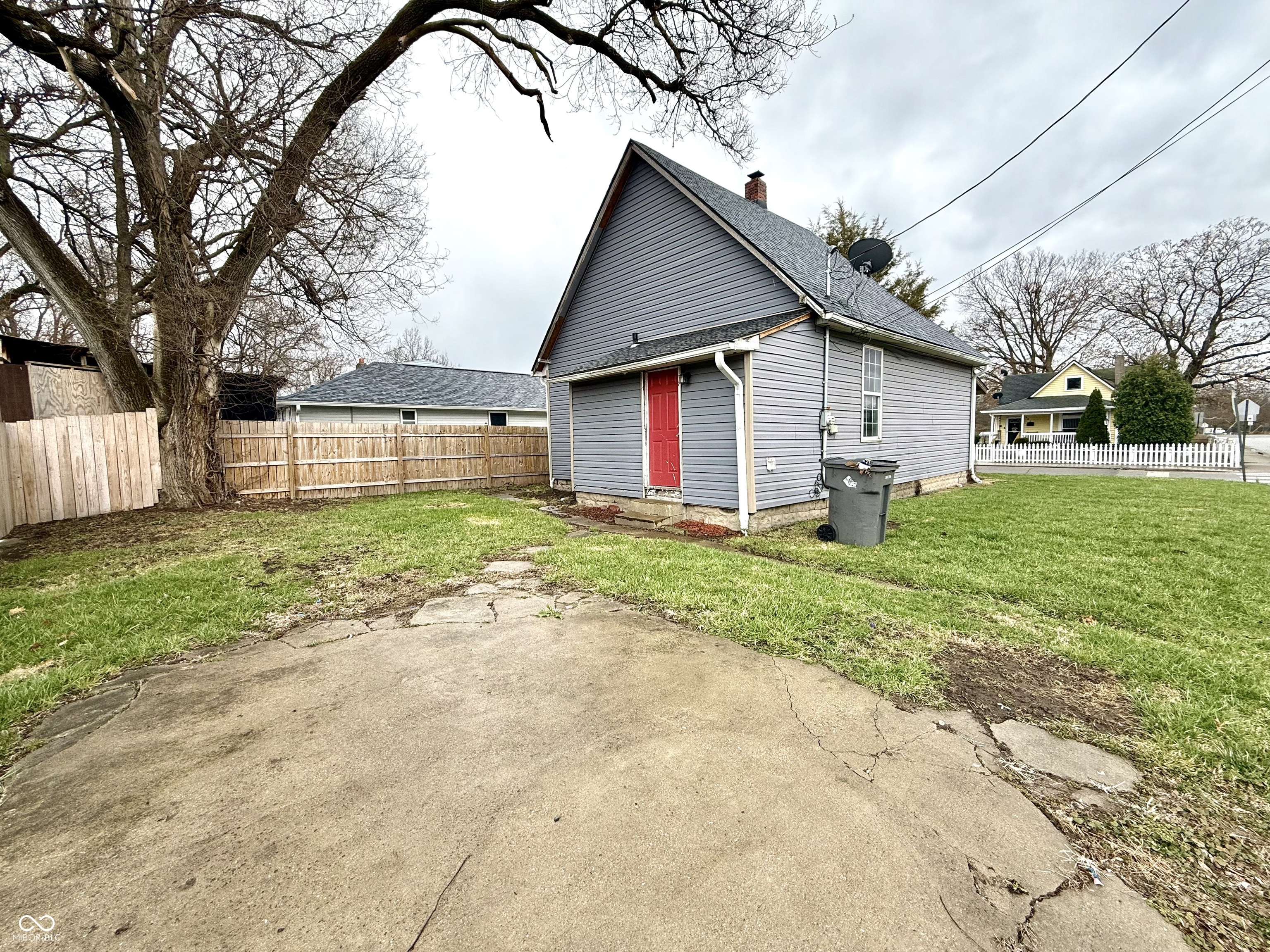 980 Edgemont Avenue