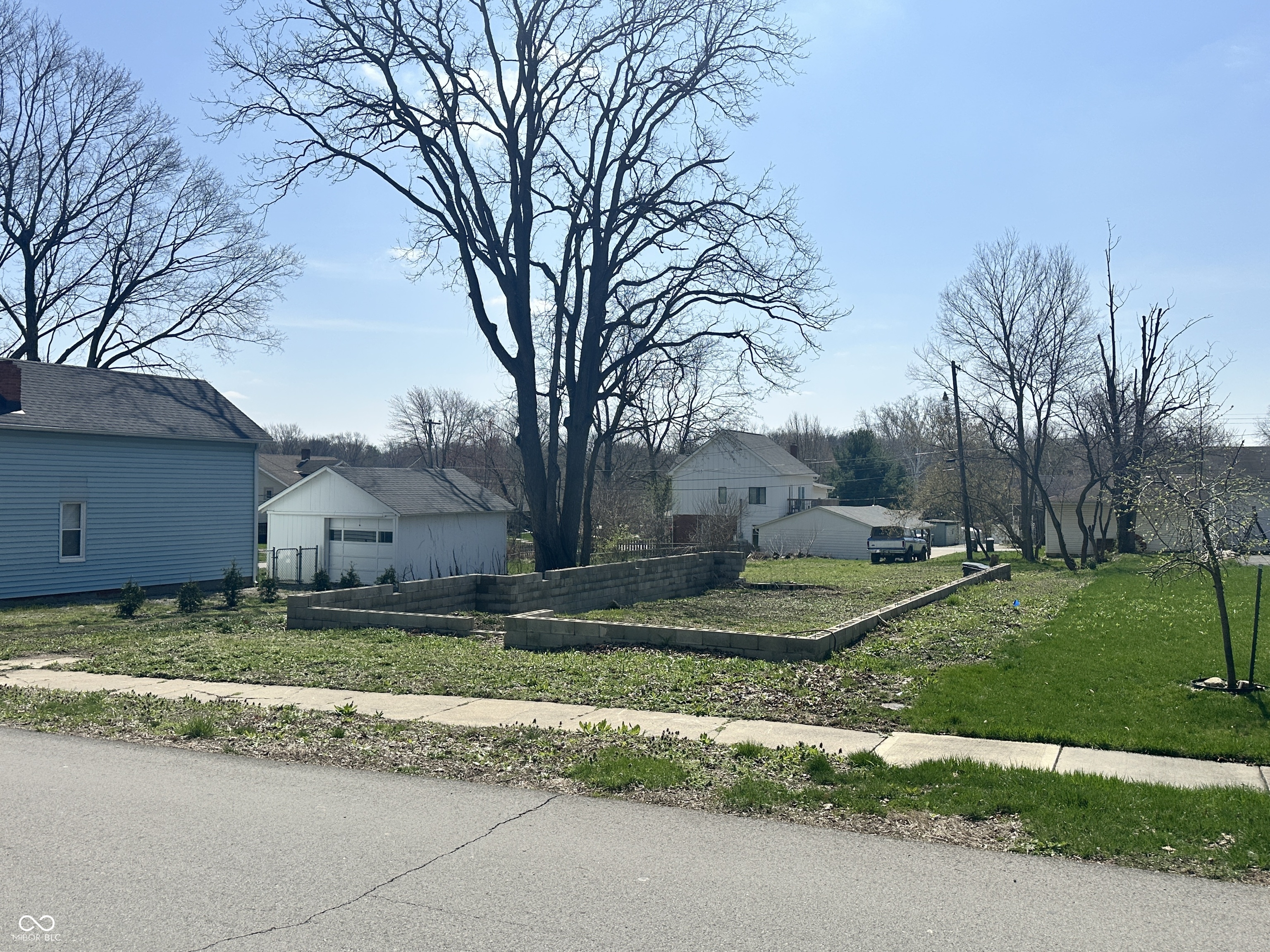 309 W Taylor Street