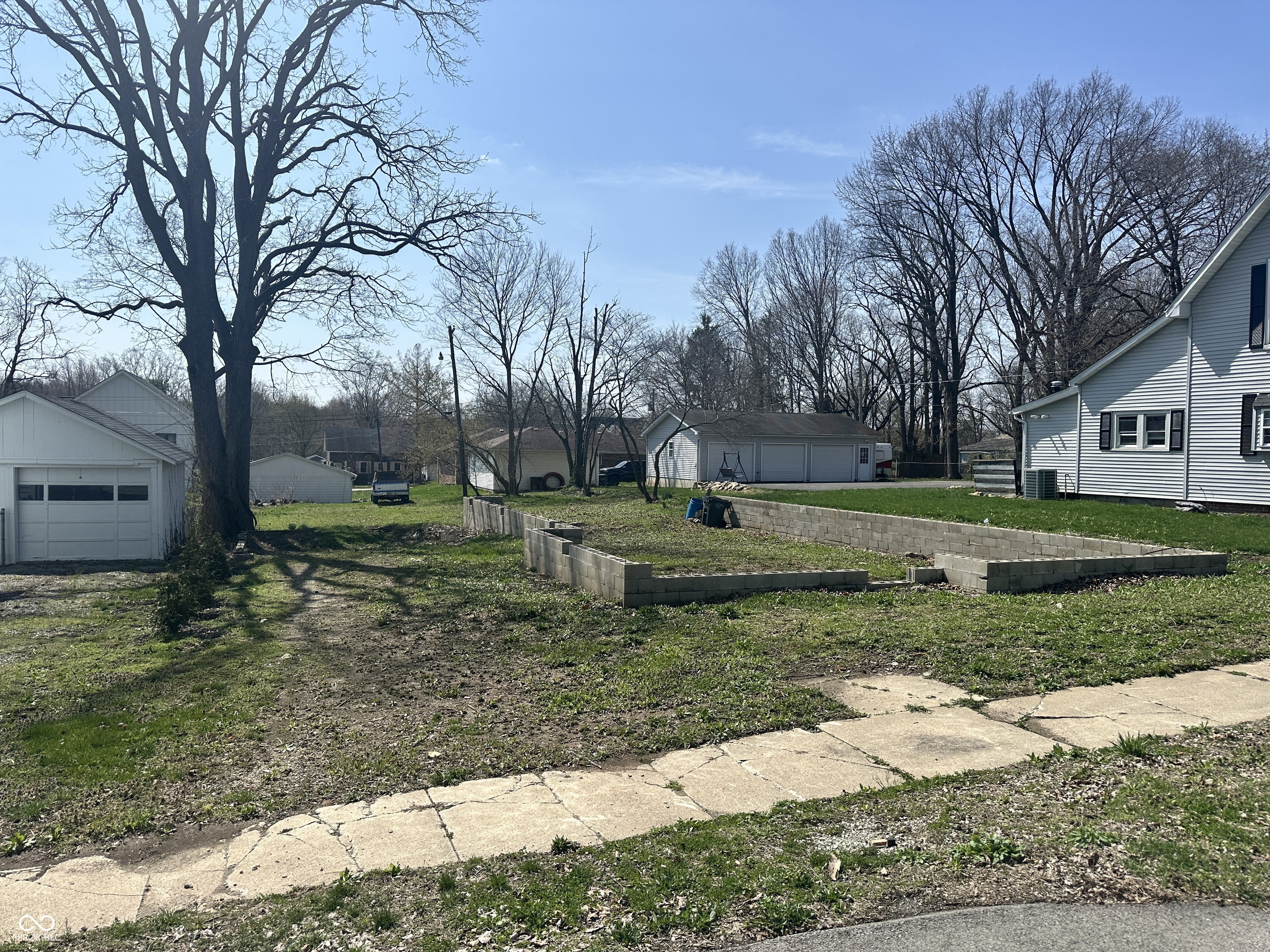 309 W Taylor Street