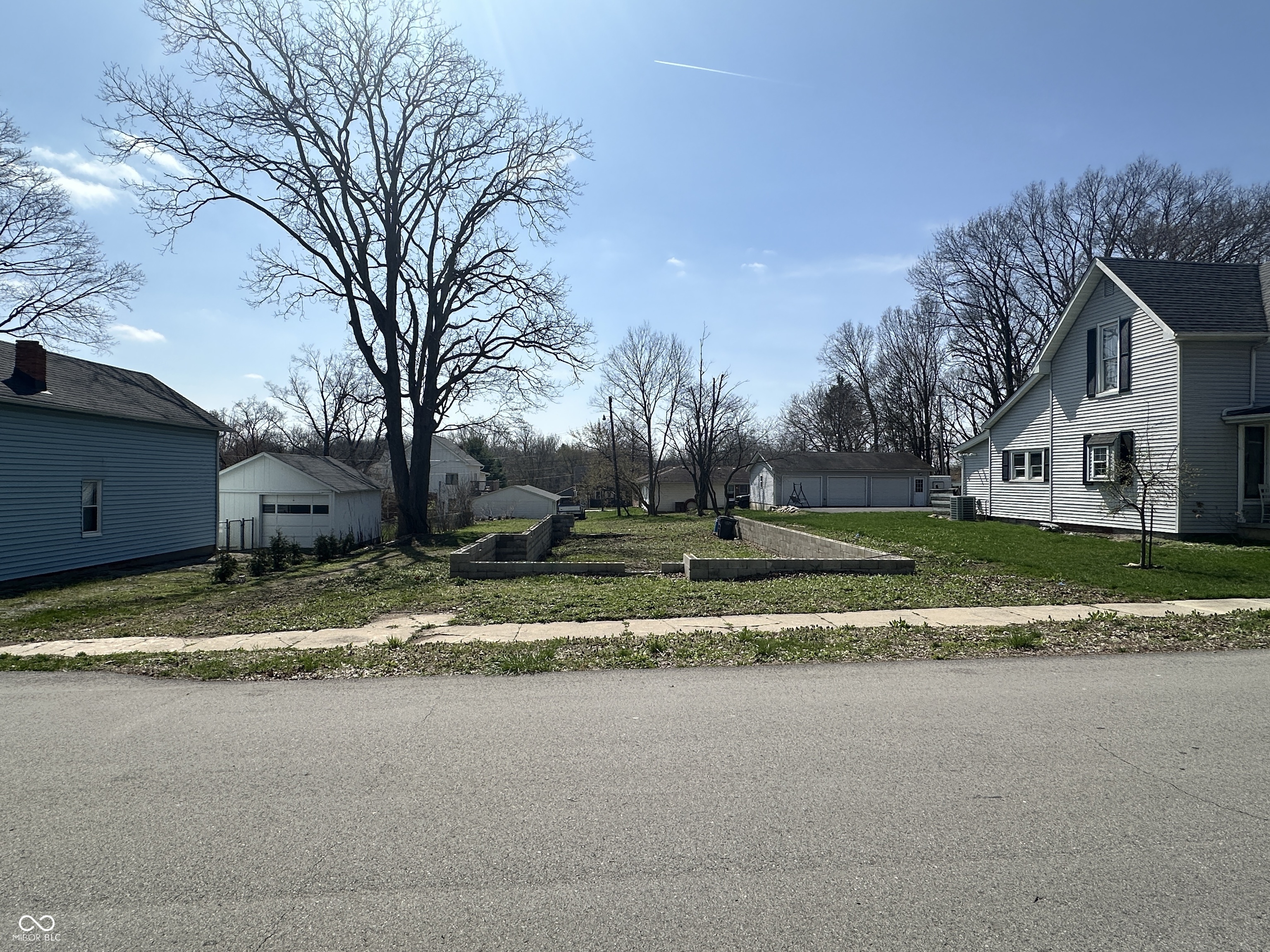 309 W Taylor Street