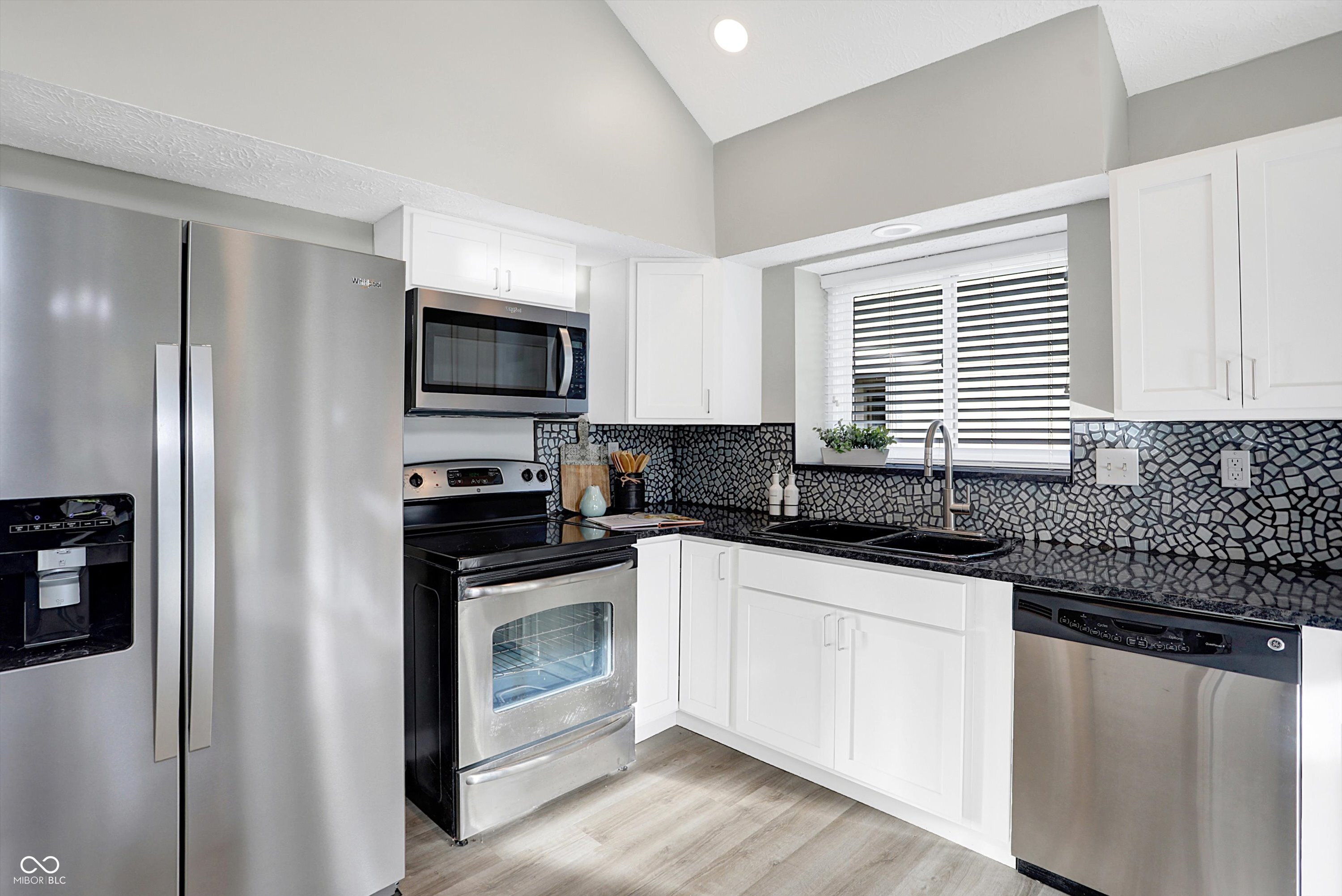 8807 Wintergreen Way