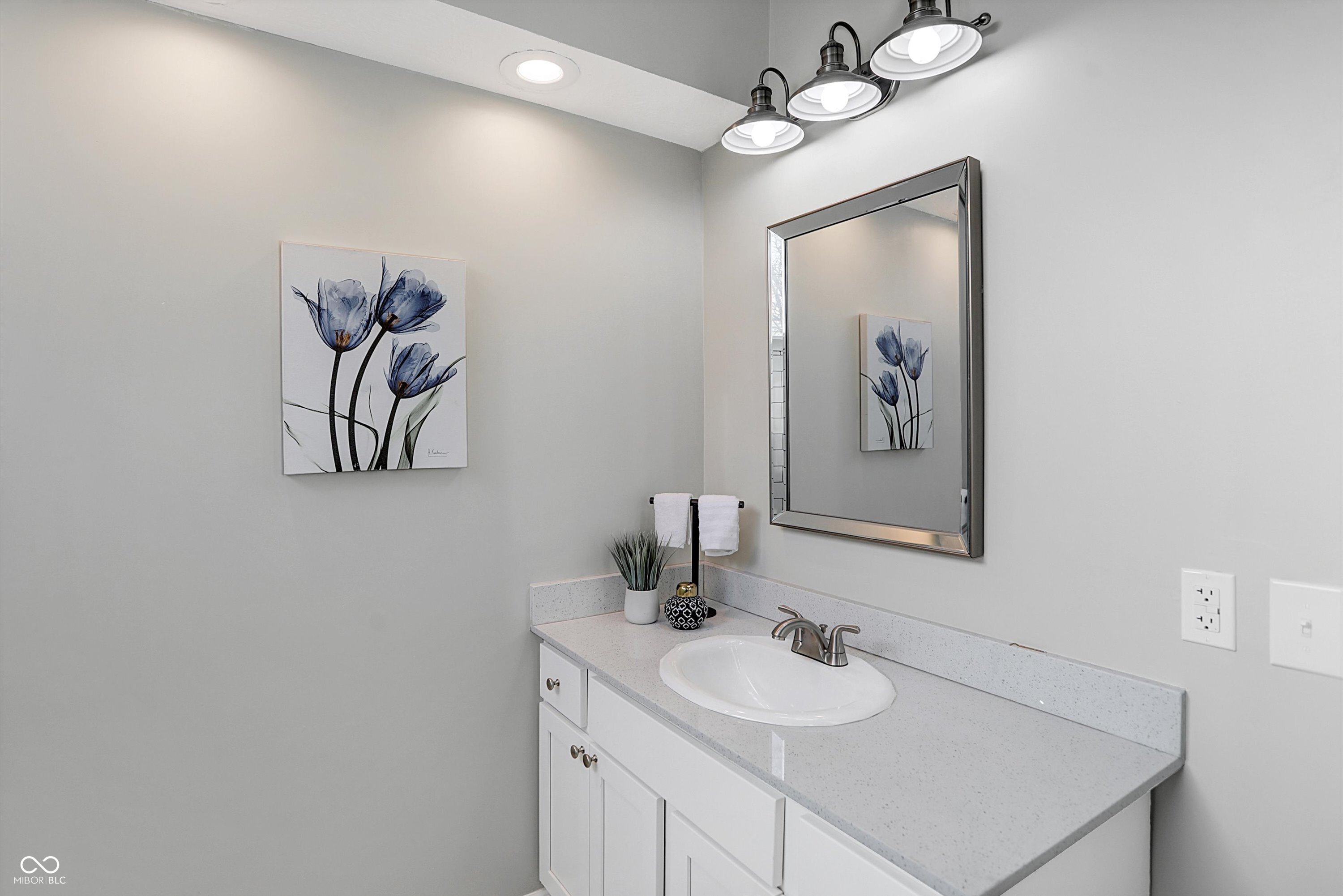 8807 Wintergreen Way