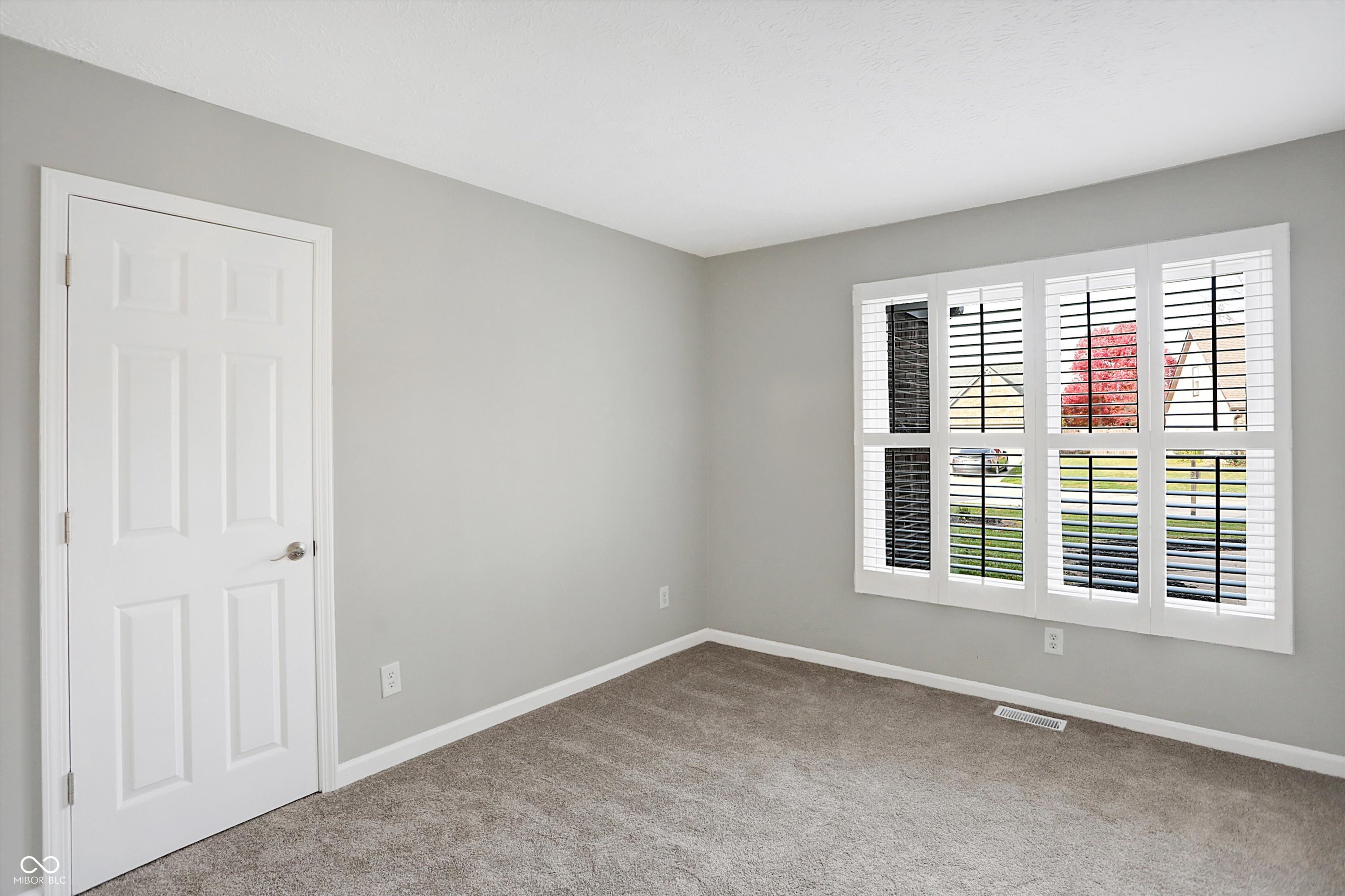 8807 Wintergreen Way