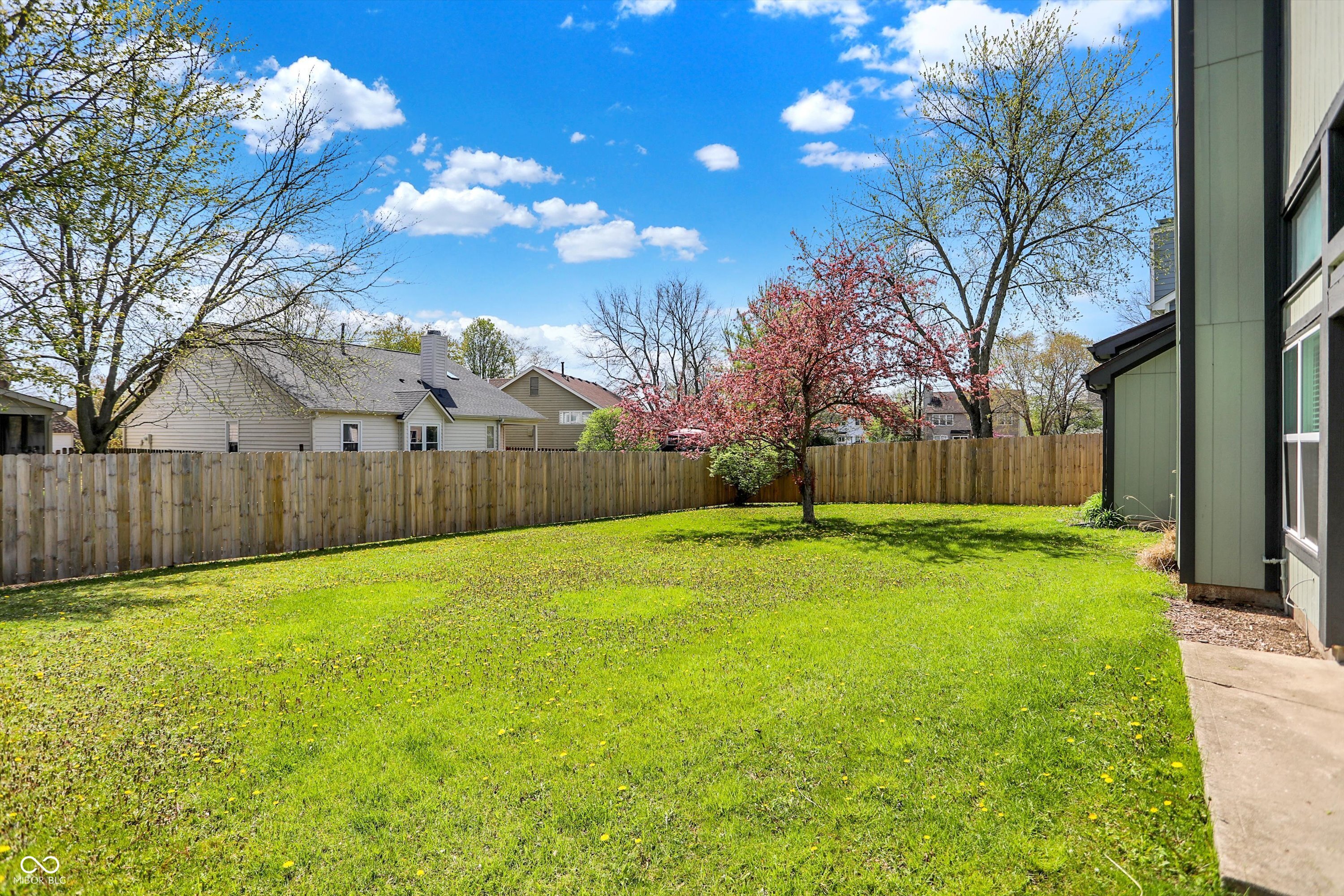 8807 Wintergreen Way
