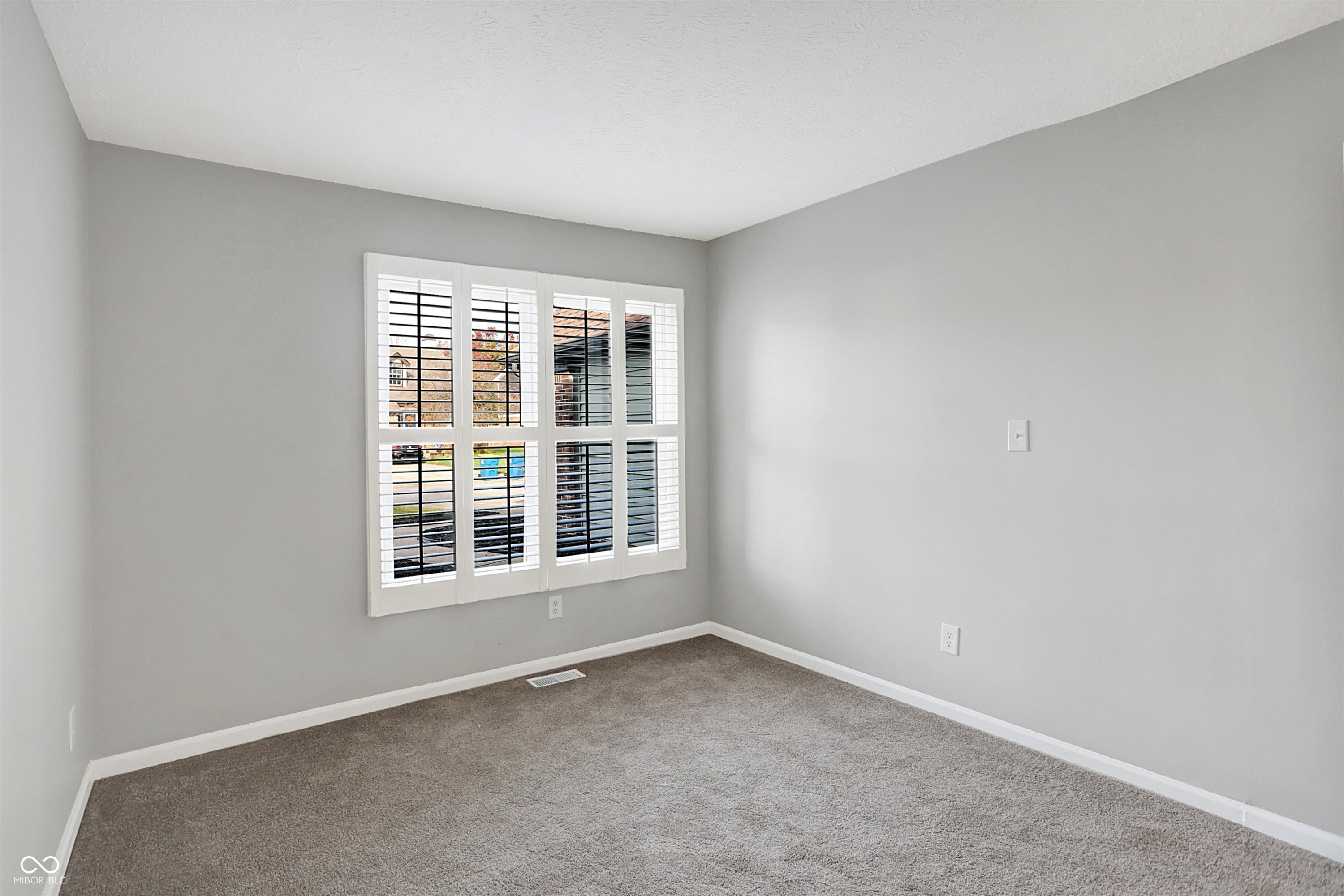 8807 Wintergreen Way