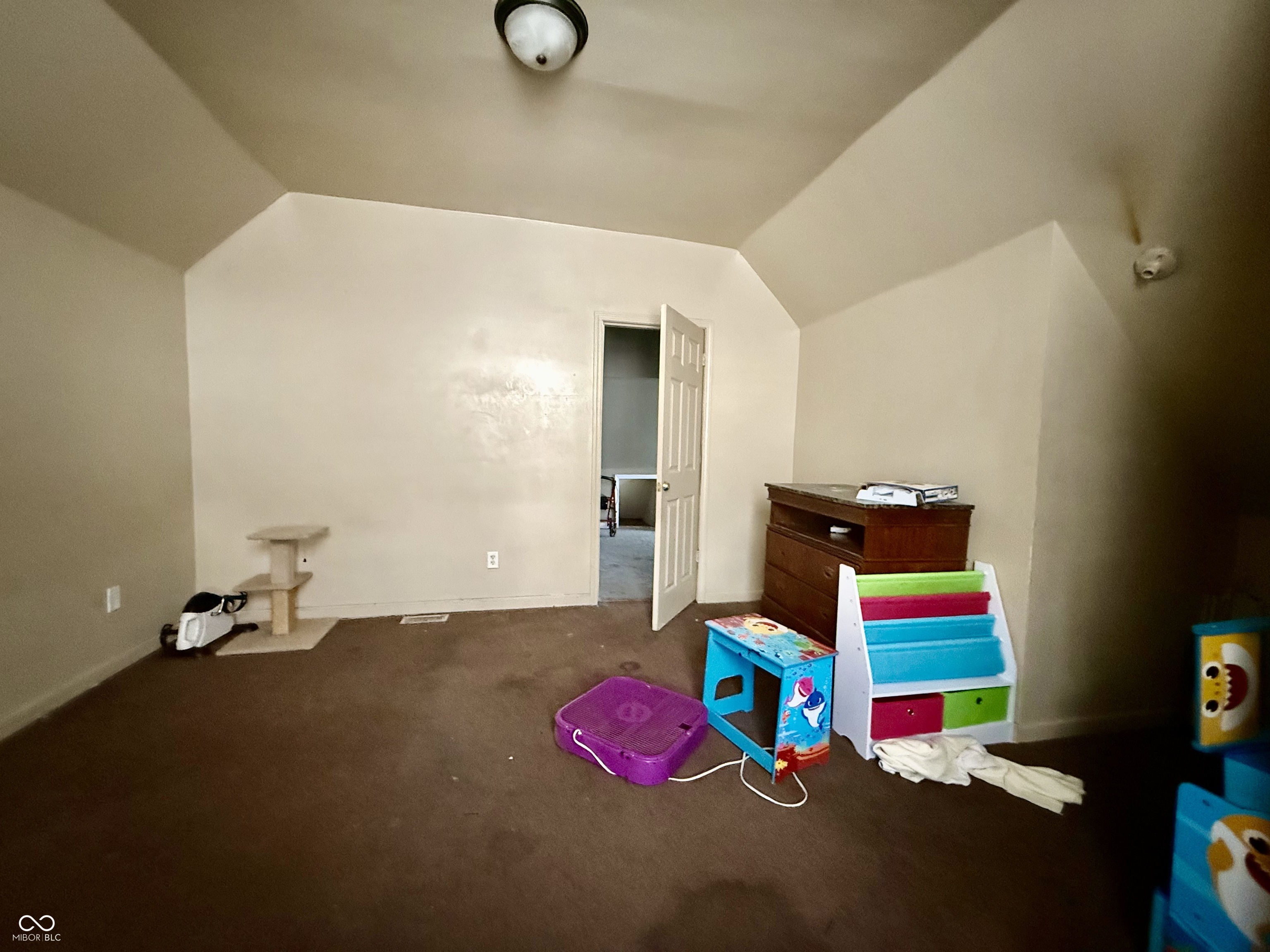 26 N Holmes Avenue