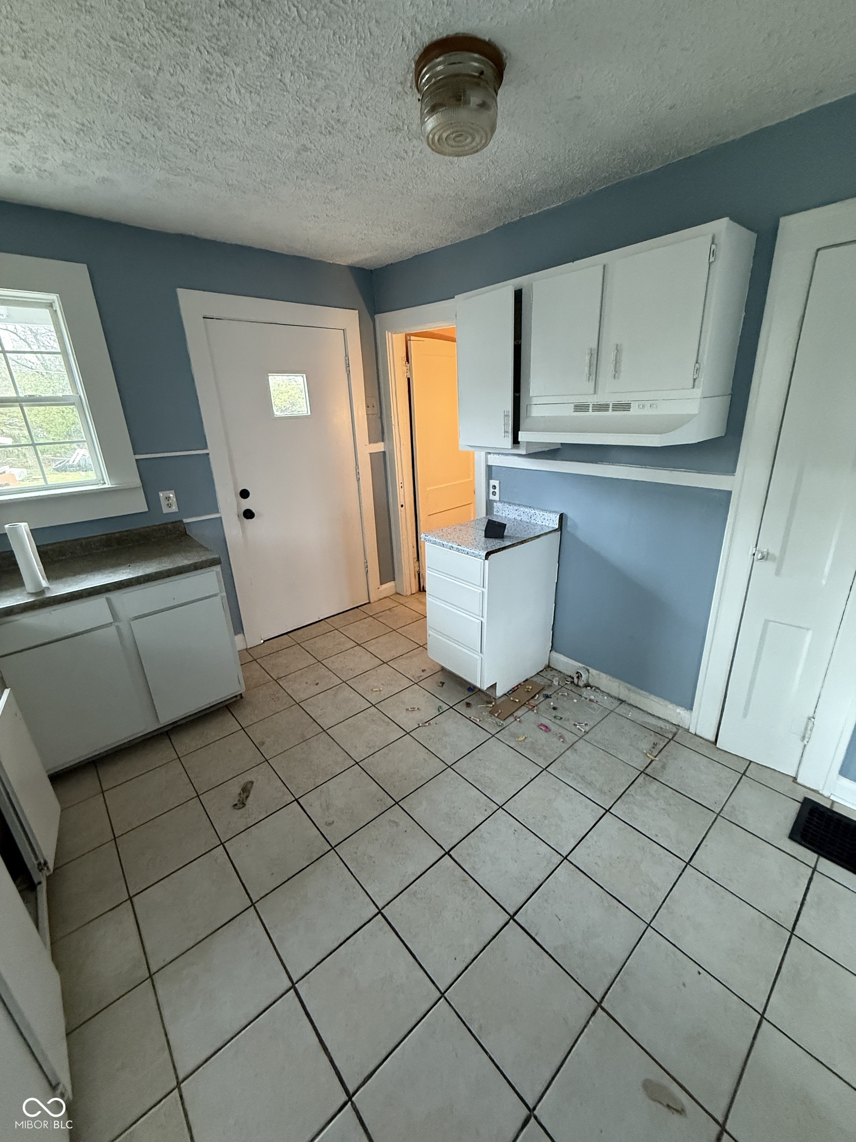 2124 W 64th Street