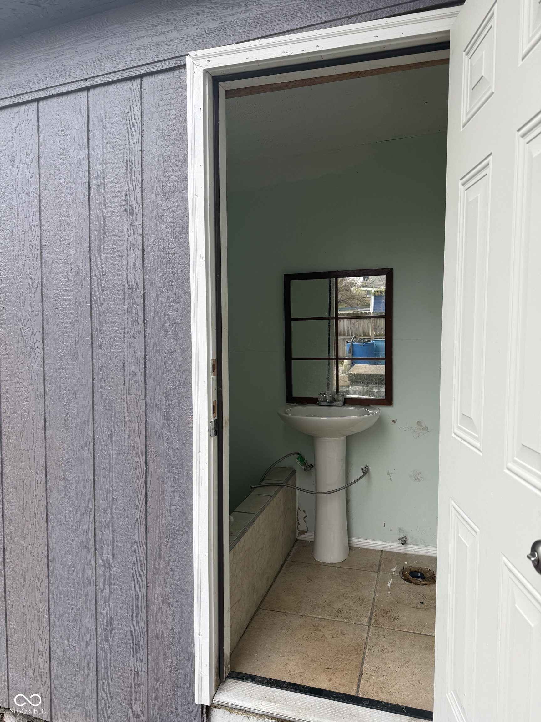 2124 W 64th Street
