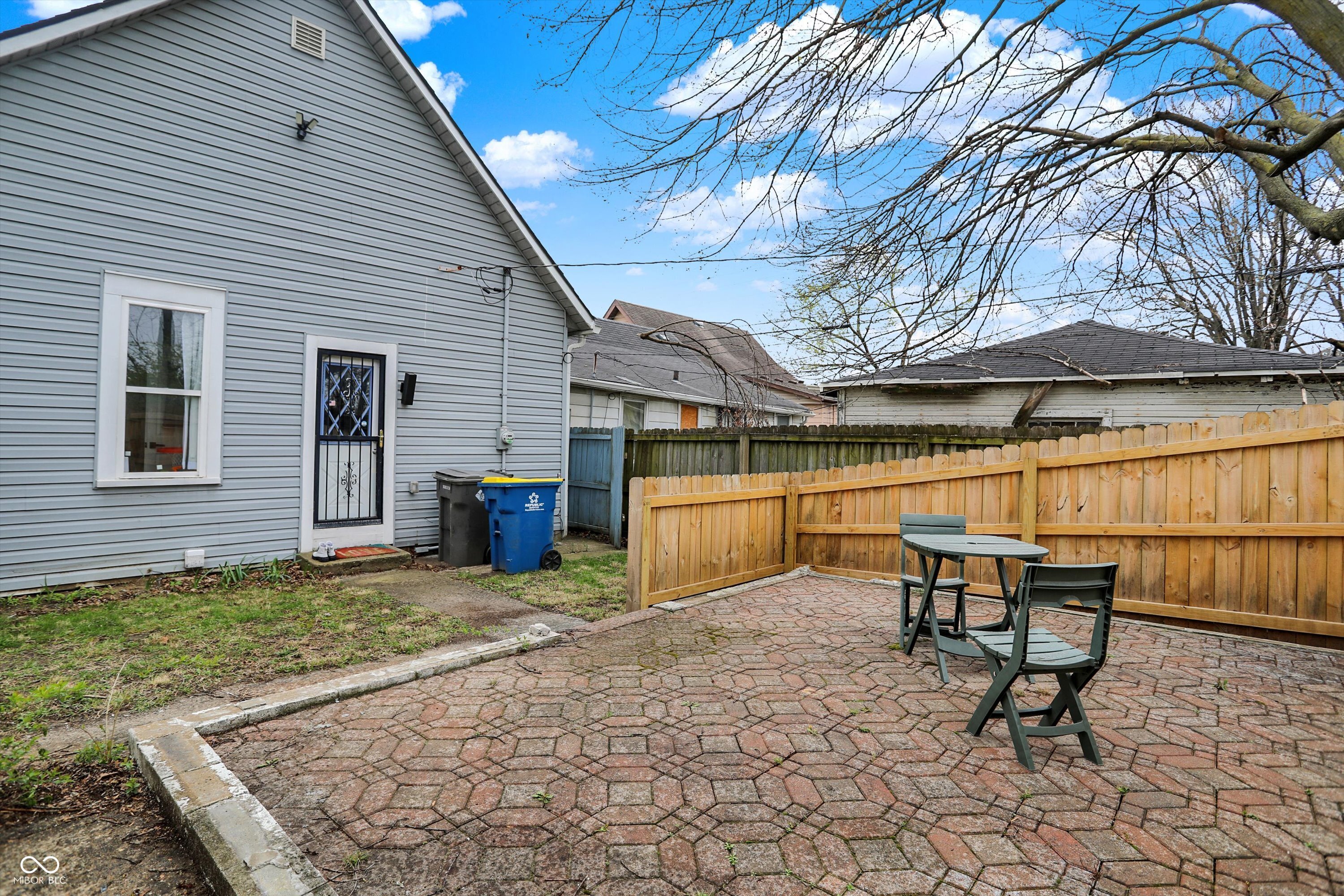 922 Cottage Avenue