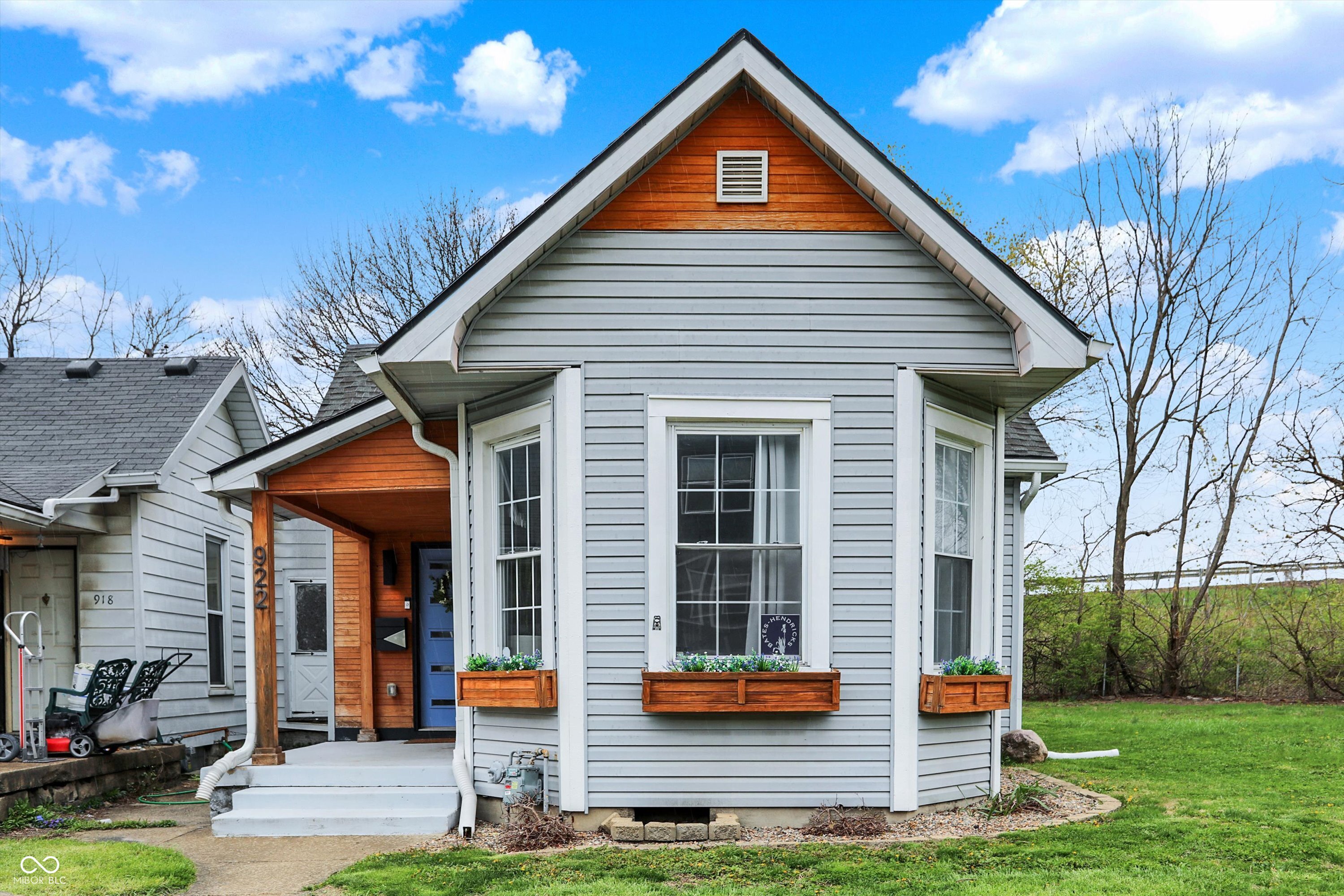 922 Cottage Avenue