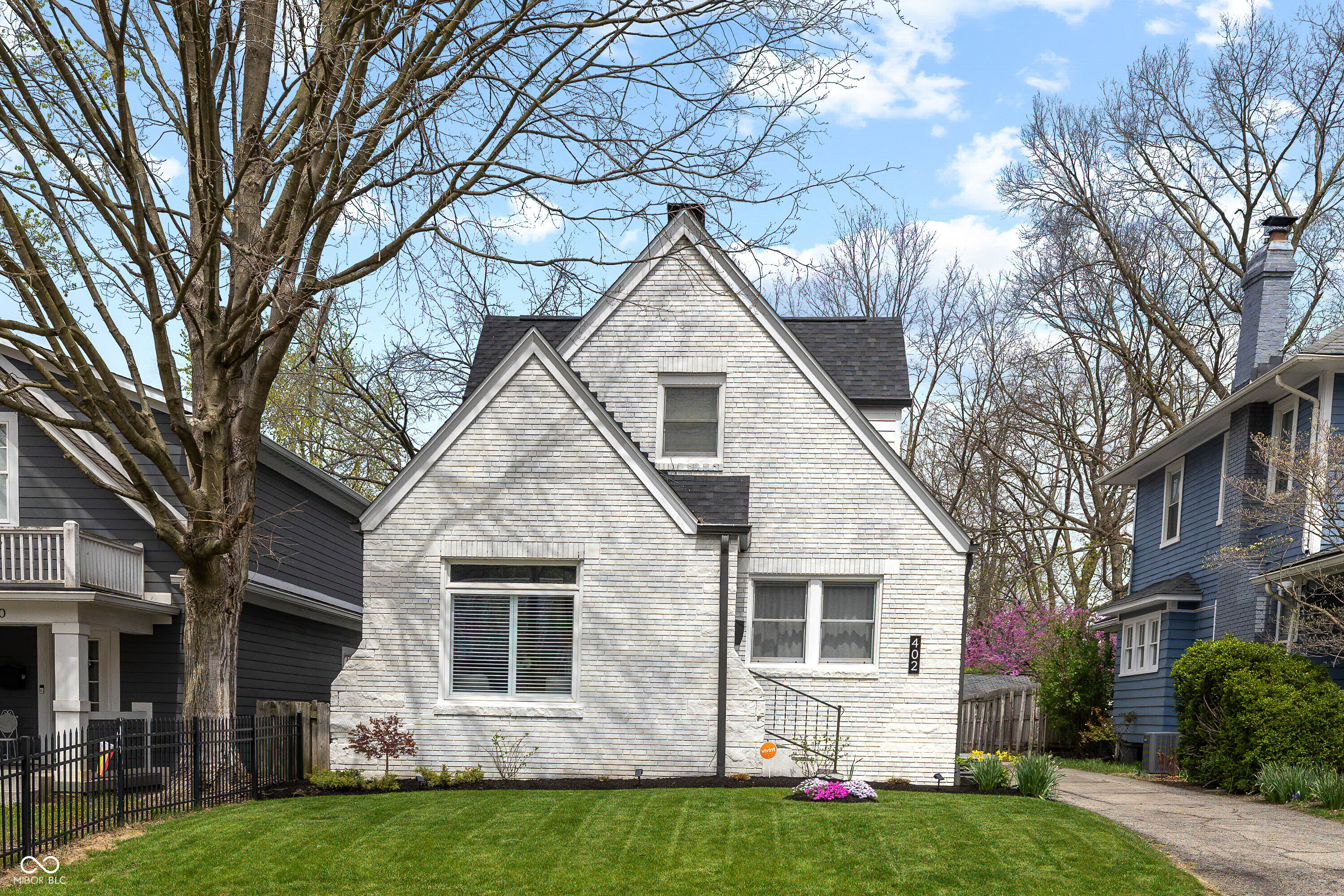402 E 46th Street