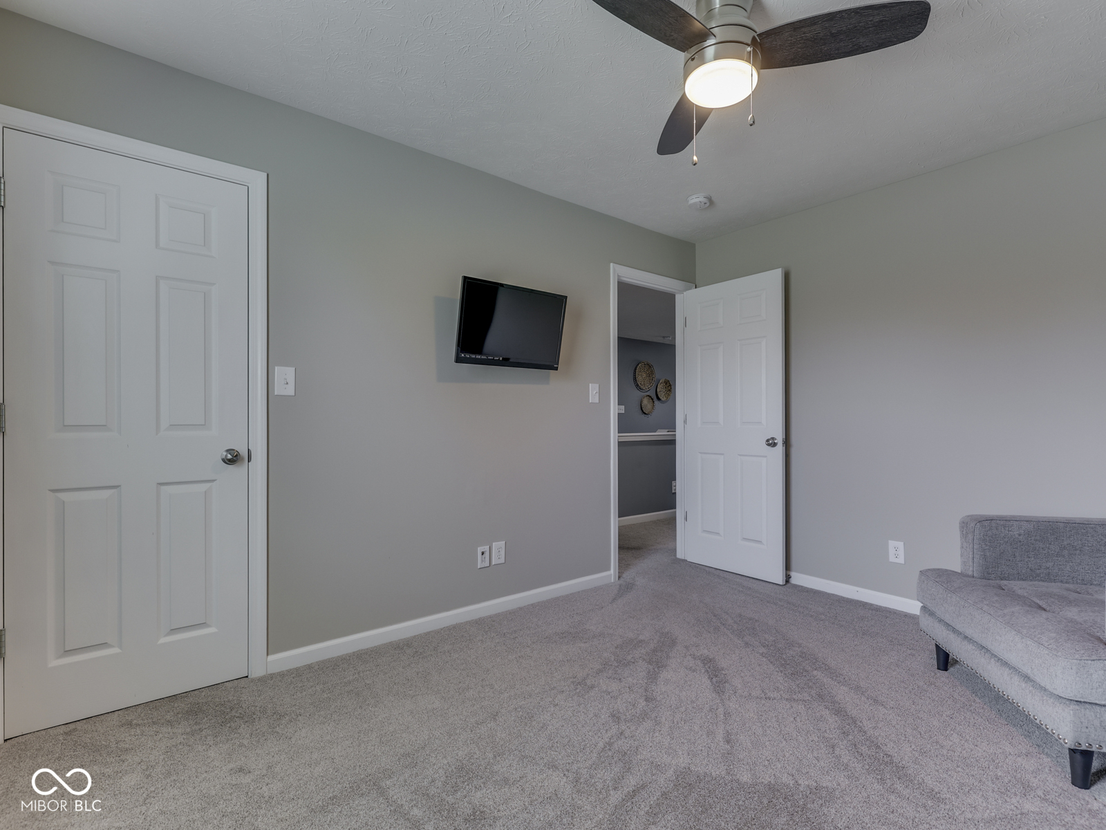 8926 New Heritage Court