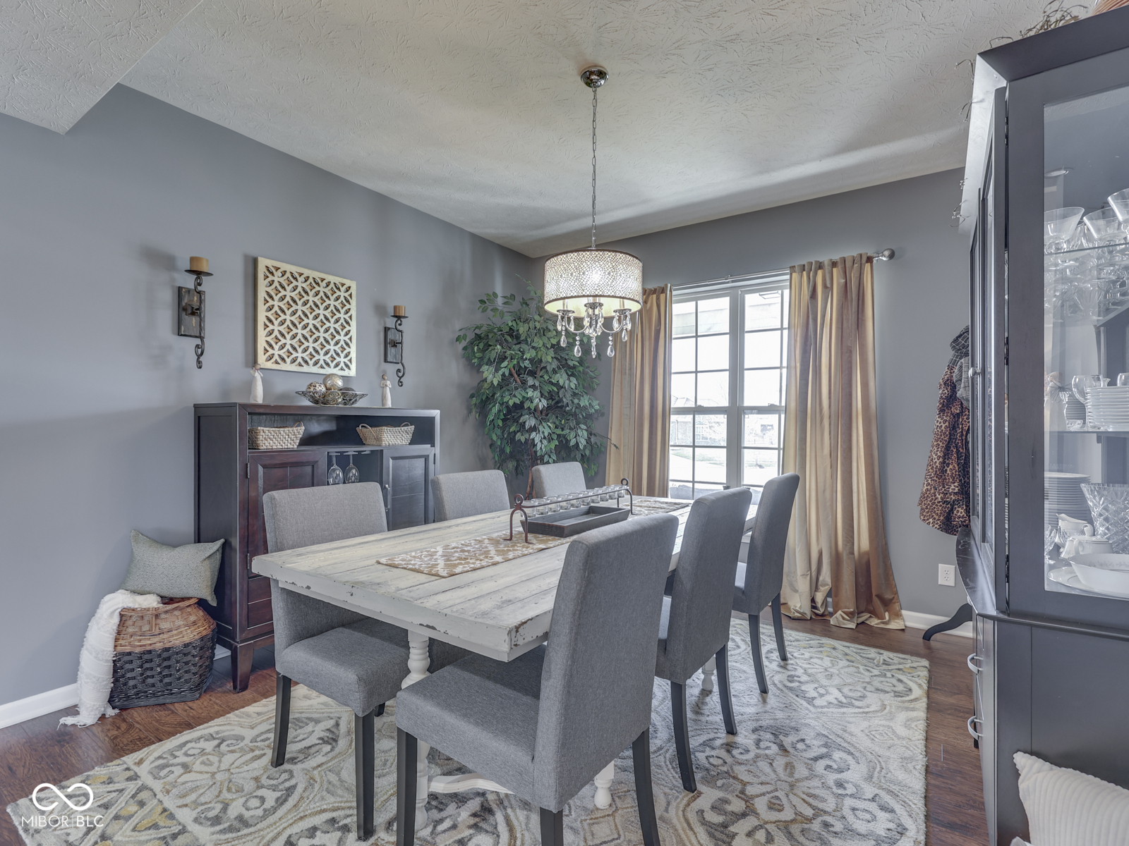 8926 New Heritage Court