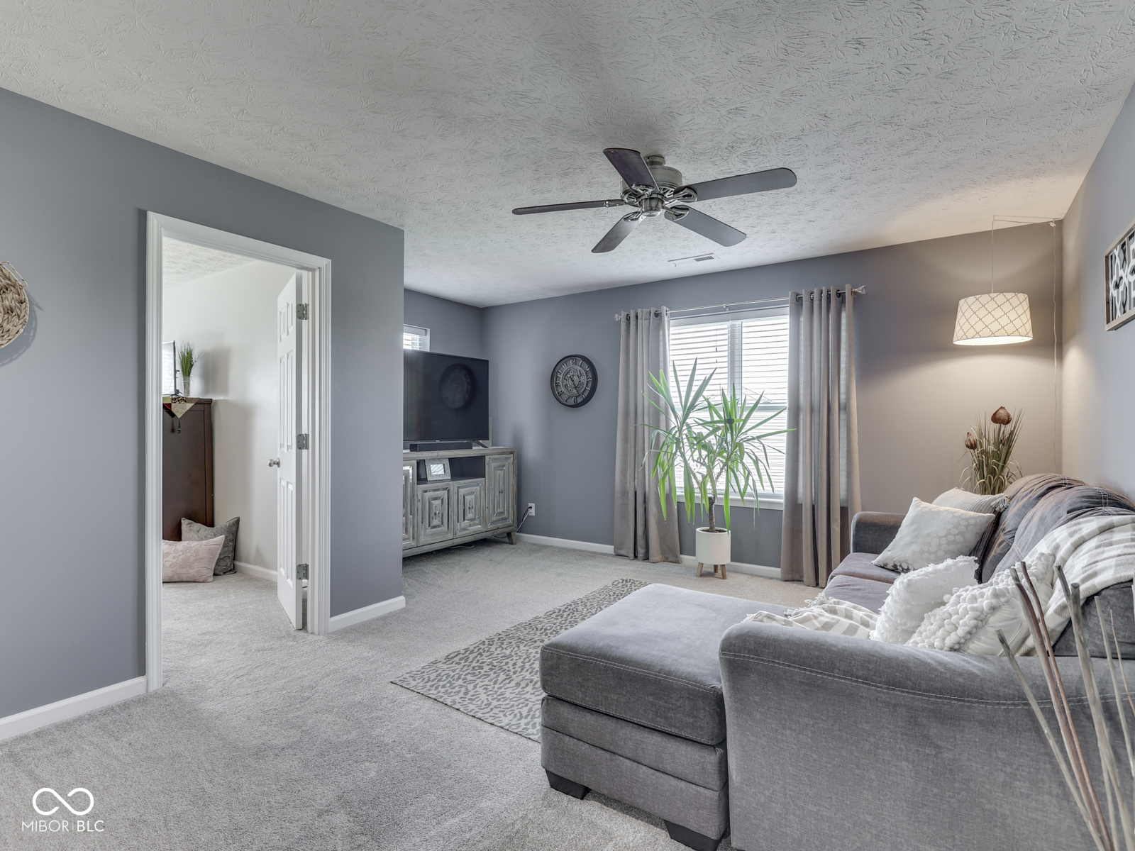 8926 New Heritage Court