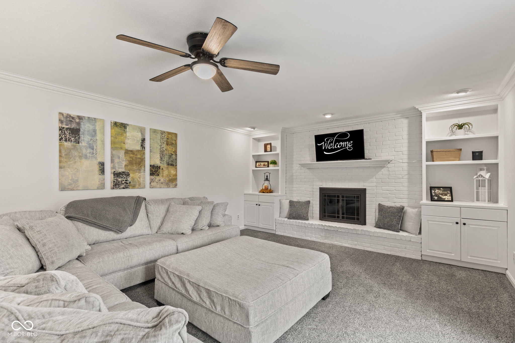 945 Baywood Court