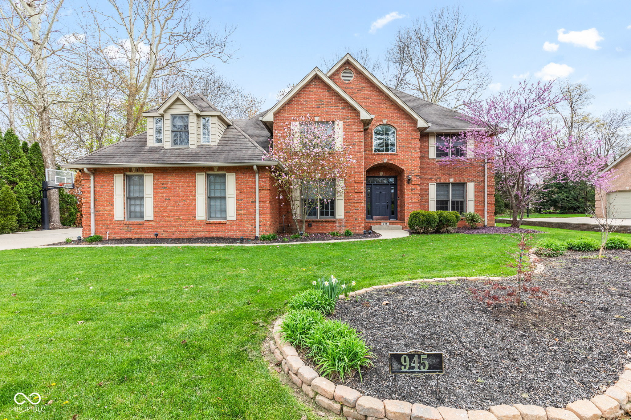 945 Baywood Court