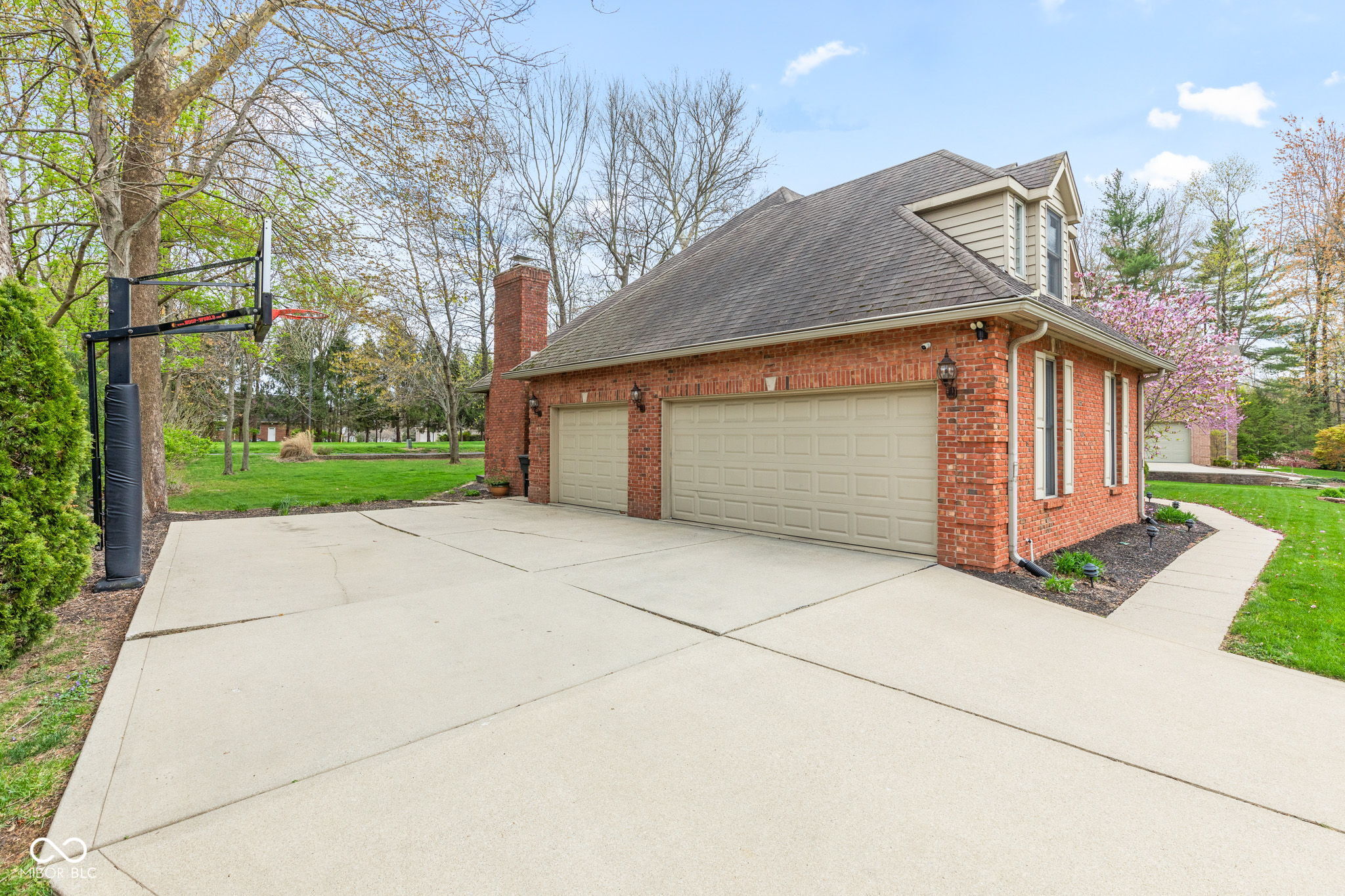 945 Baywood Court