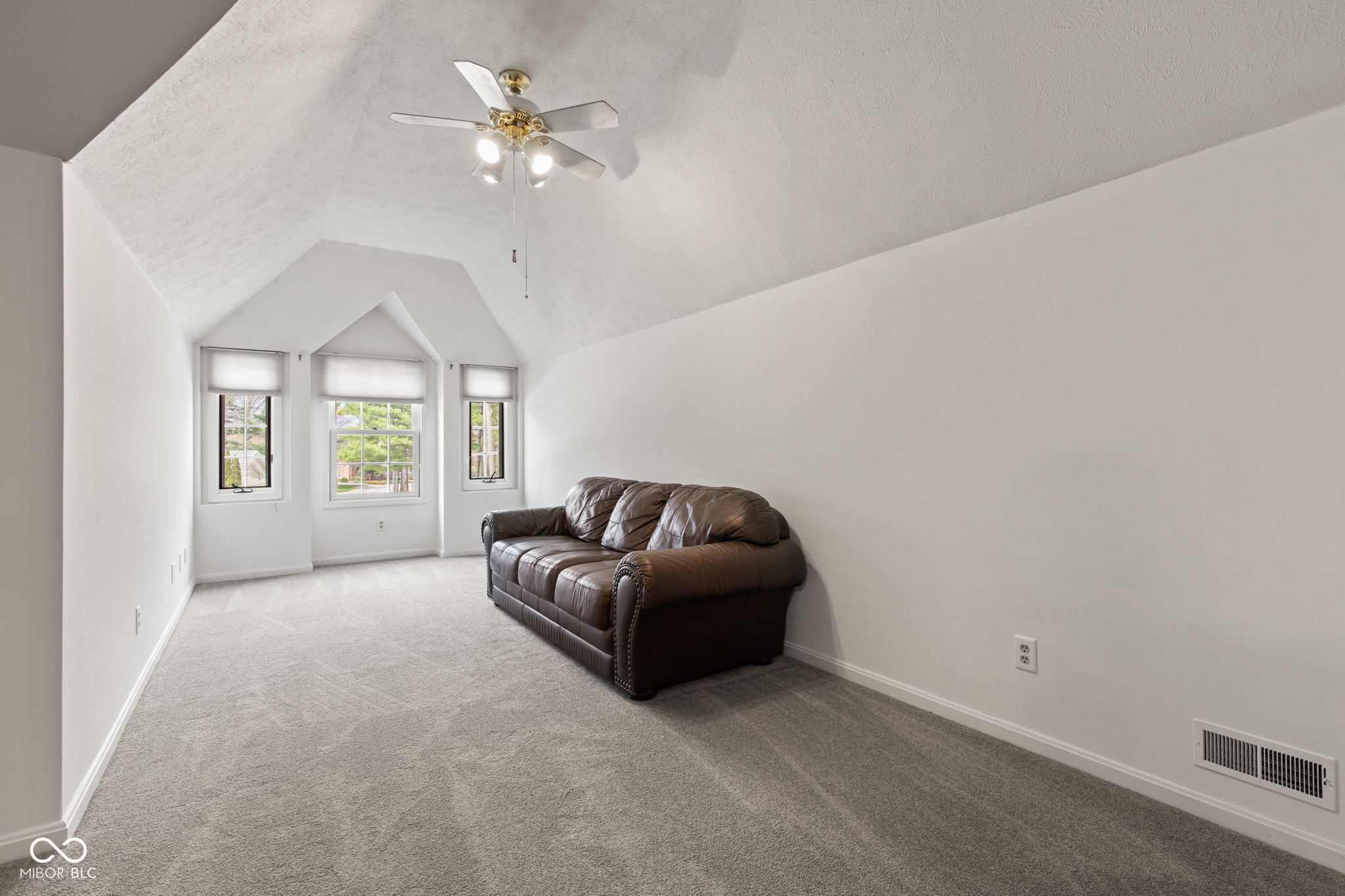 945 Baywood Court
