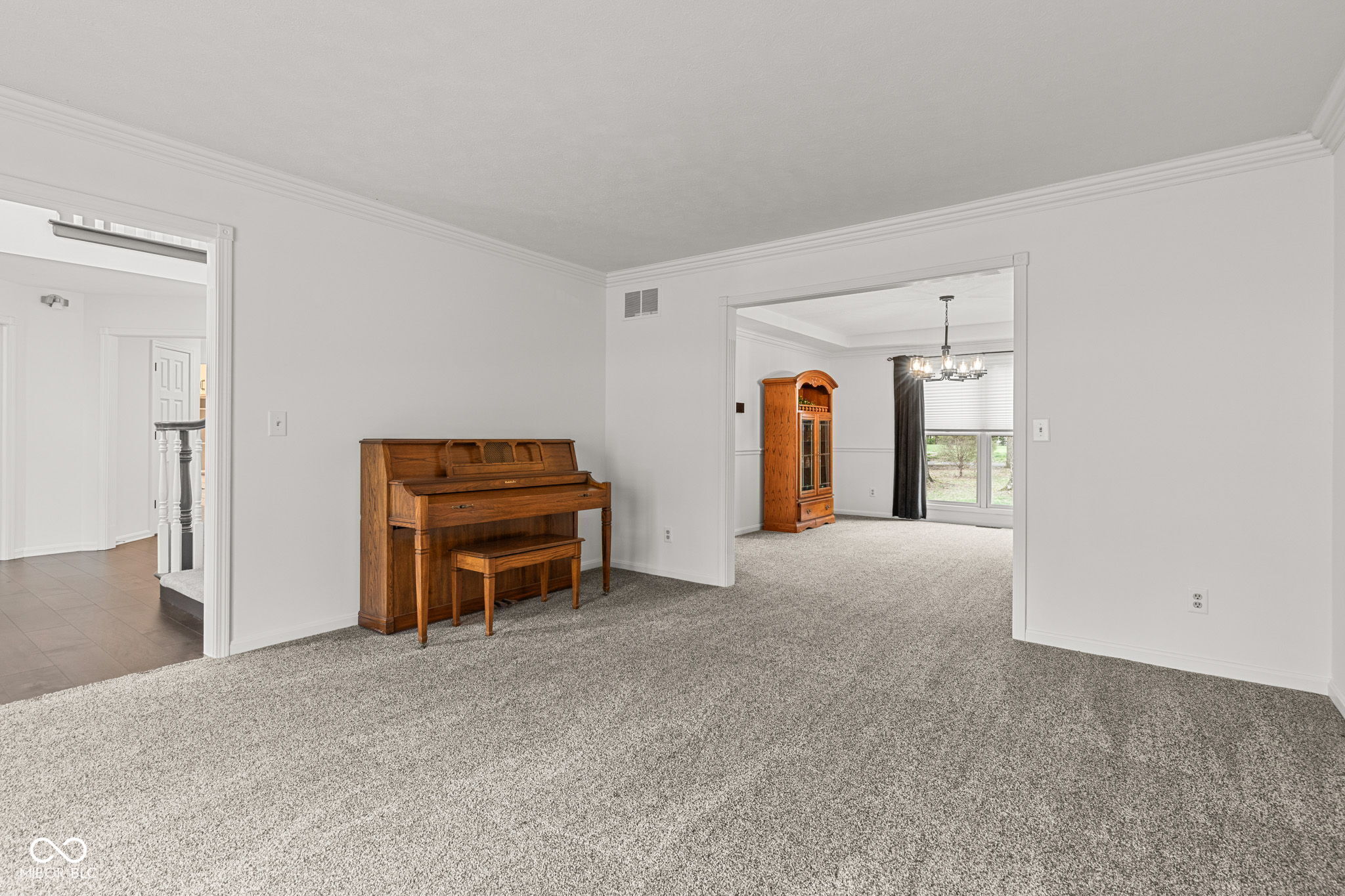 945 Baywood Court