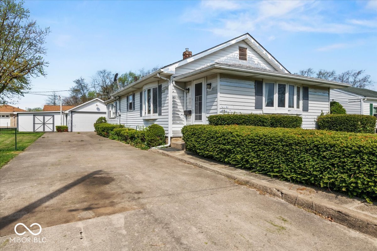 3737 Forest Terrace