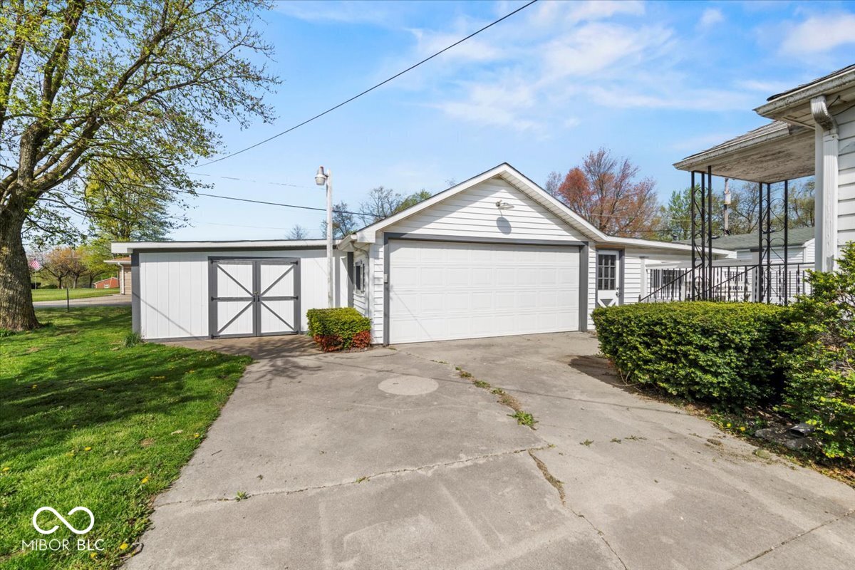 3737 Forest Terrace