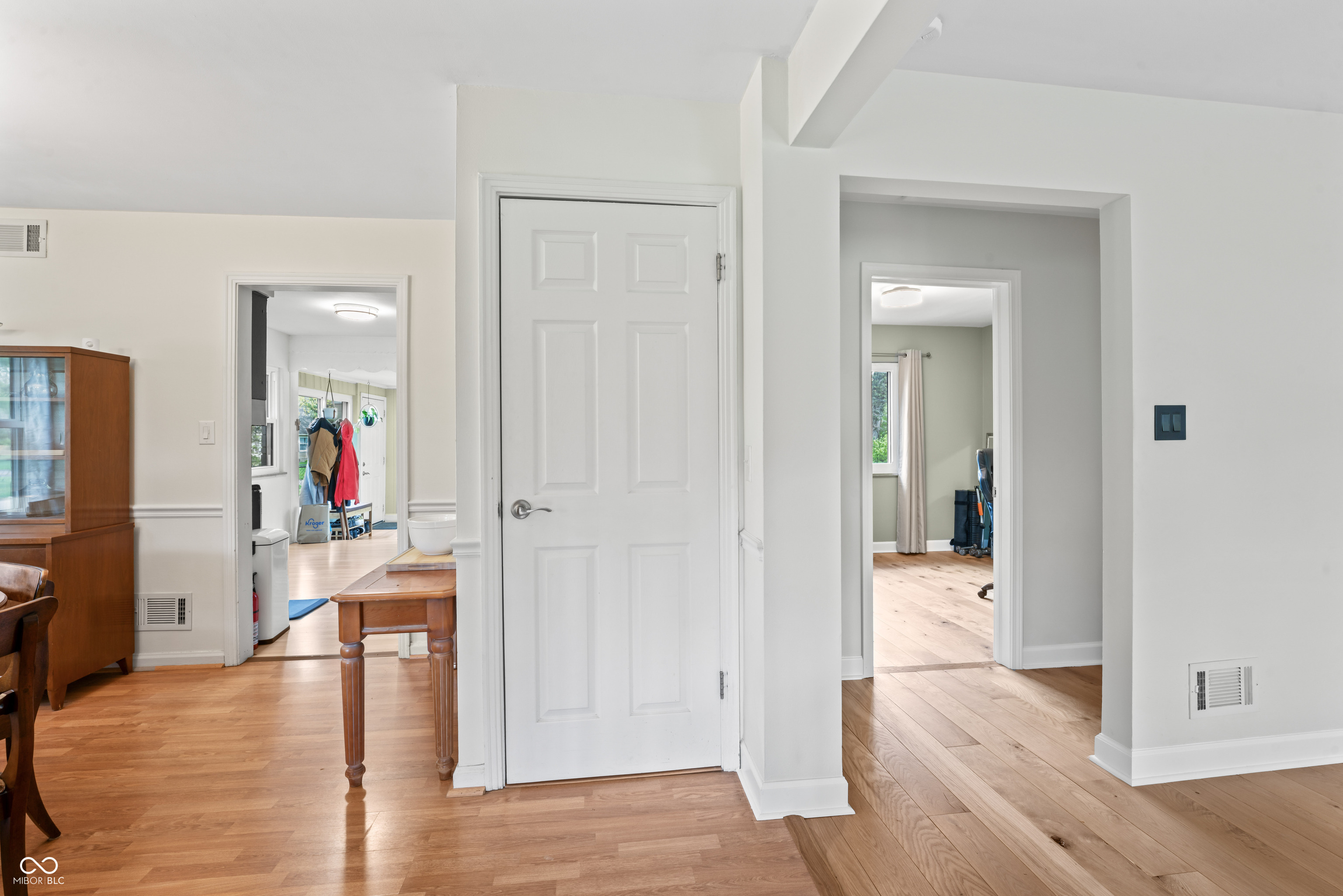 3818 Kessler Boulevard East Drive