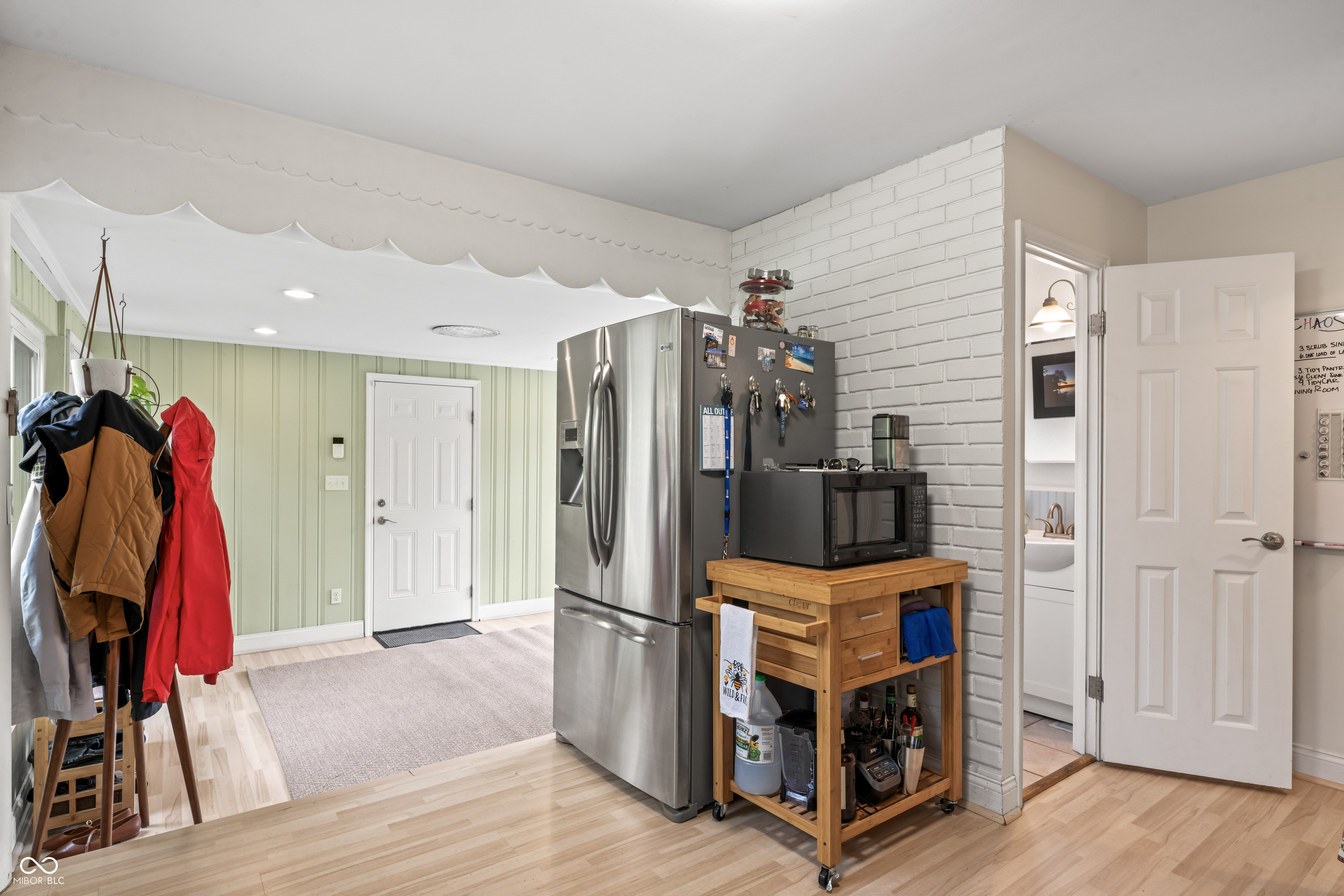 3818 Kessler Boulevard East Drive