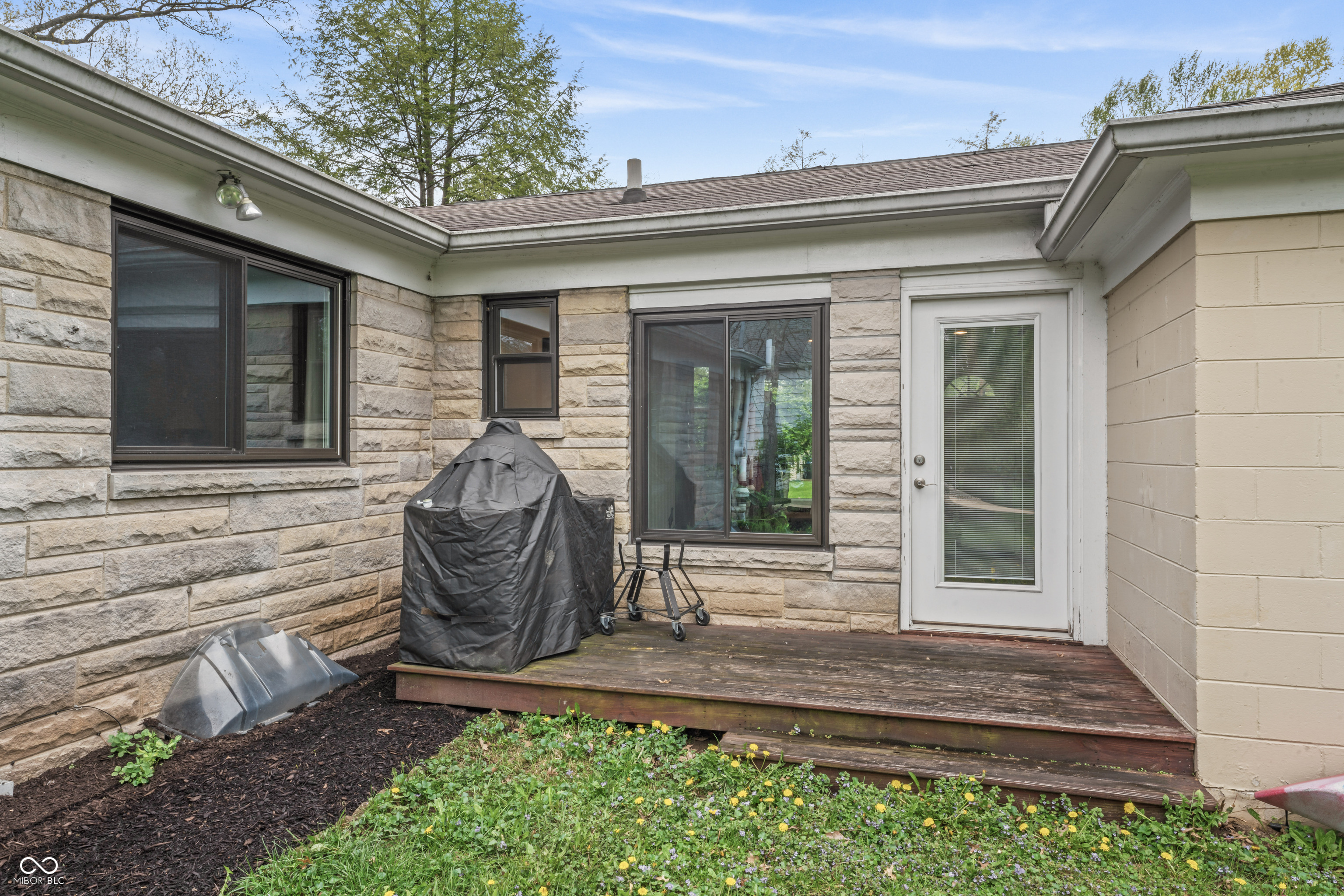 3818 Kessler Boulevard East Drive