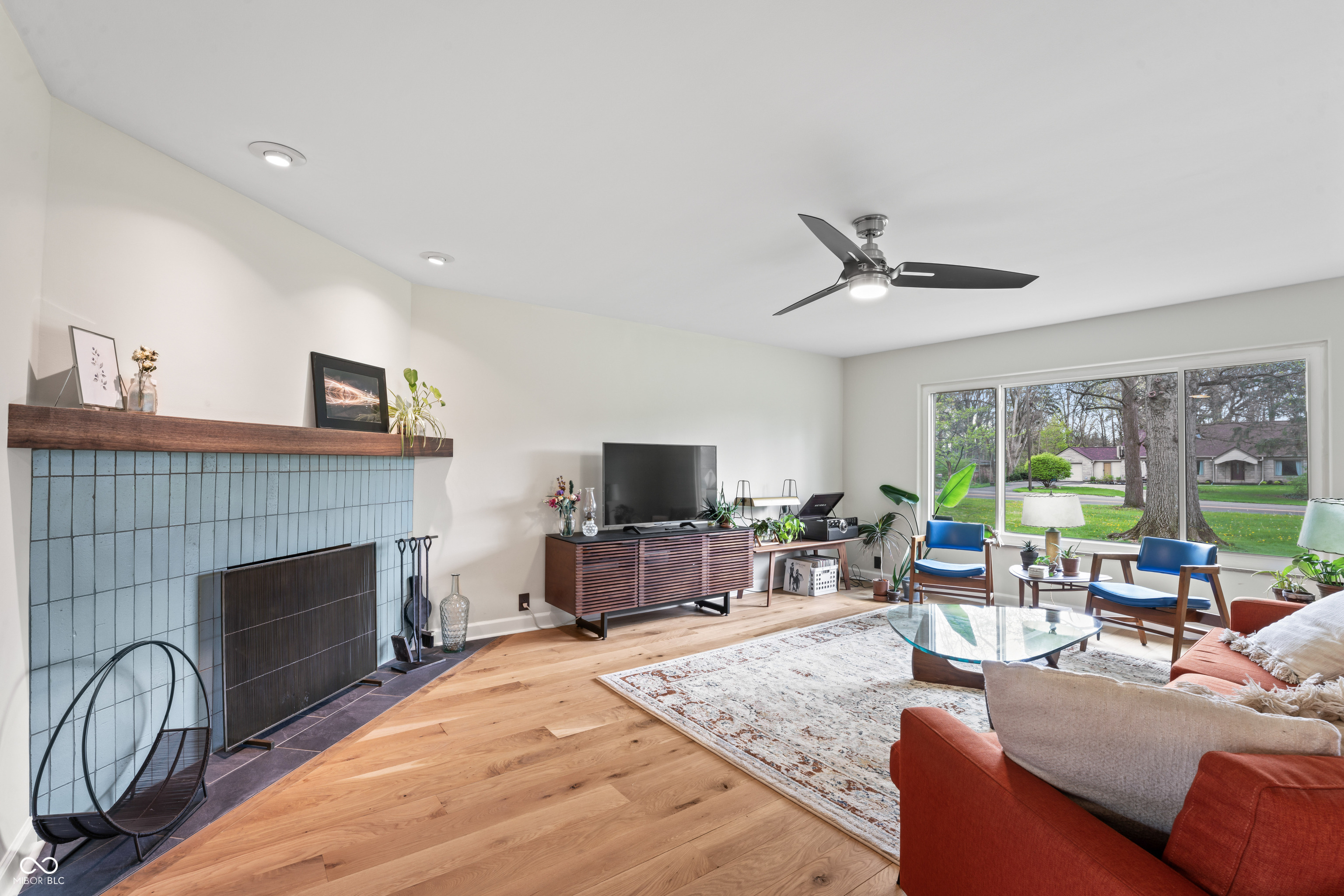 3818 Kessler Boulevard East Drive