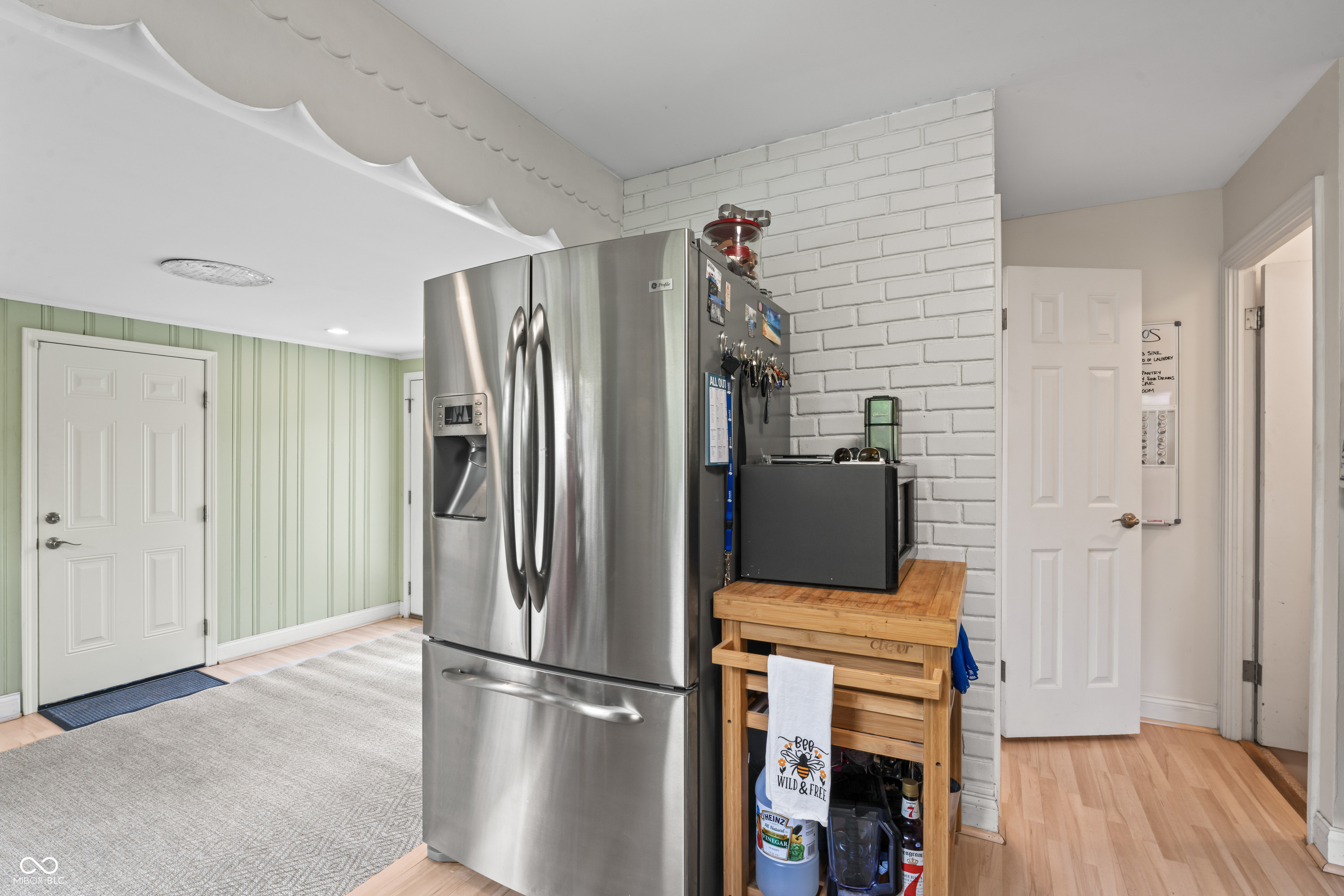 3818 Kessler Boulevard East Drive