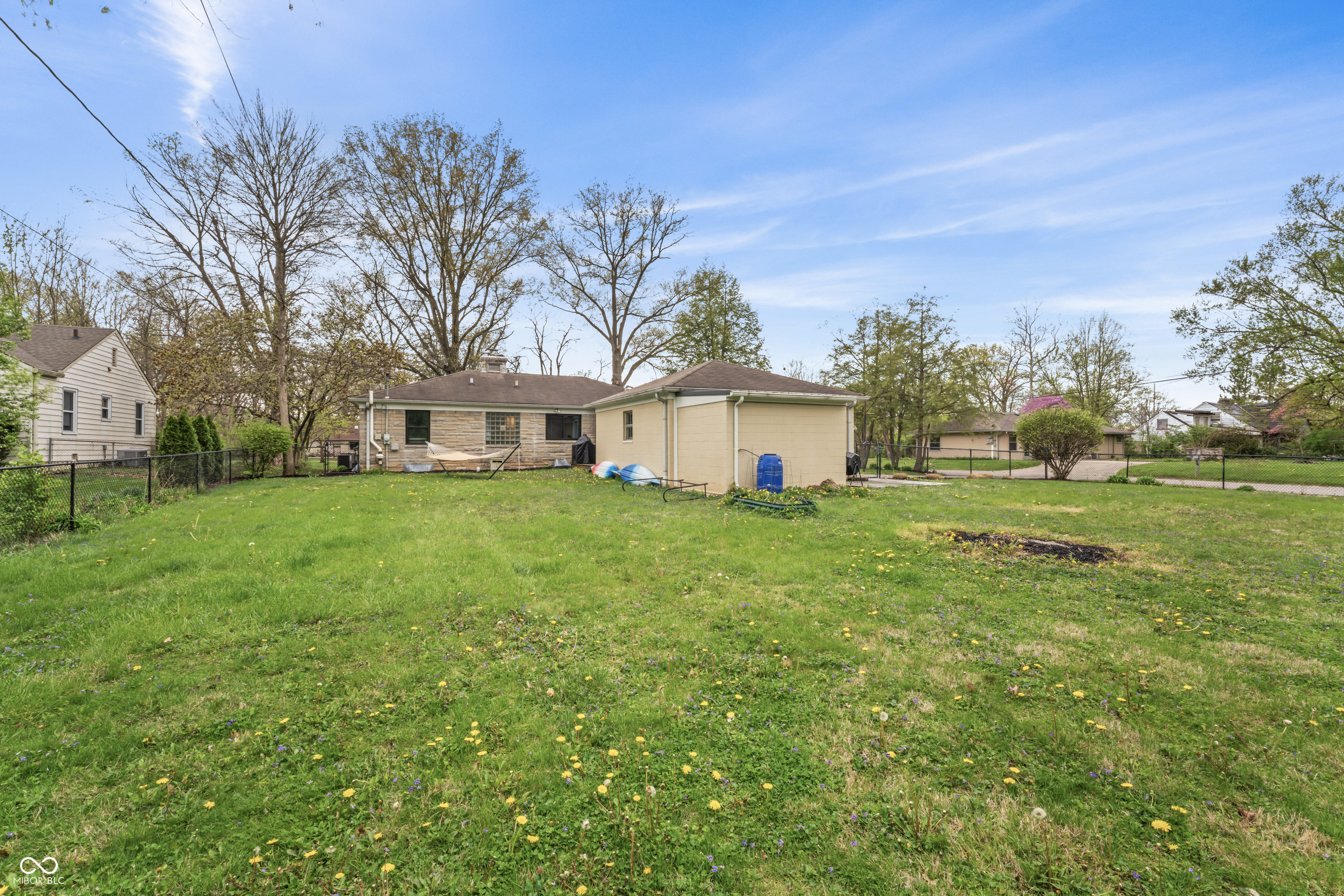 3818 Kessler Boulevard East Drive