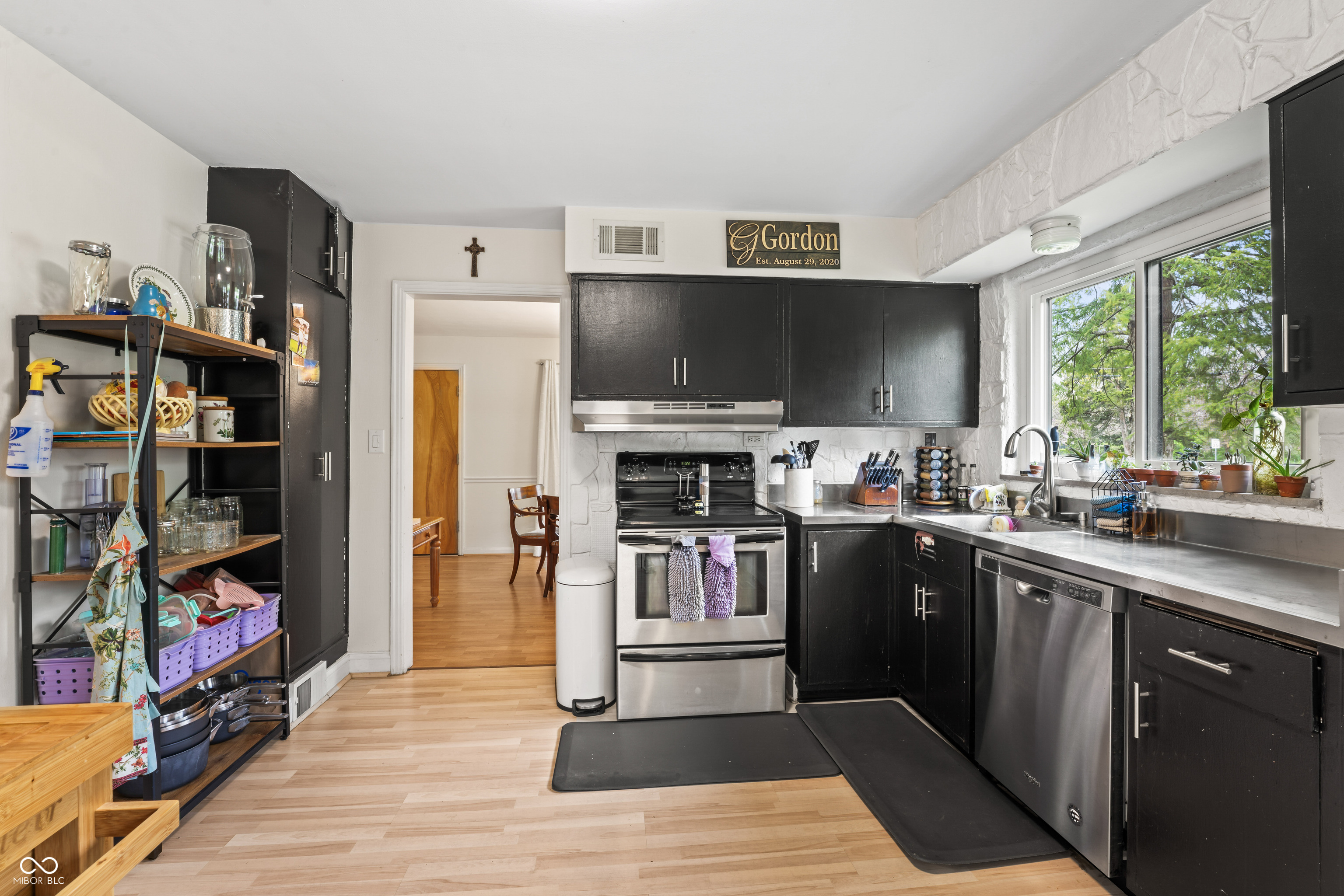 3818 Kessler Boulevard East Drive