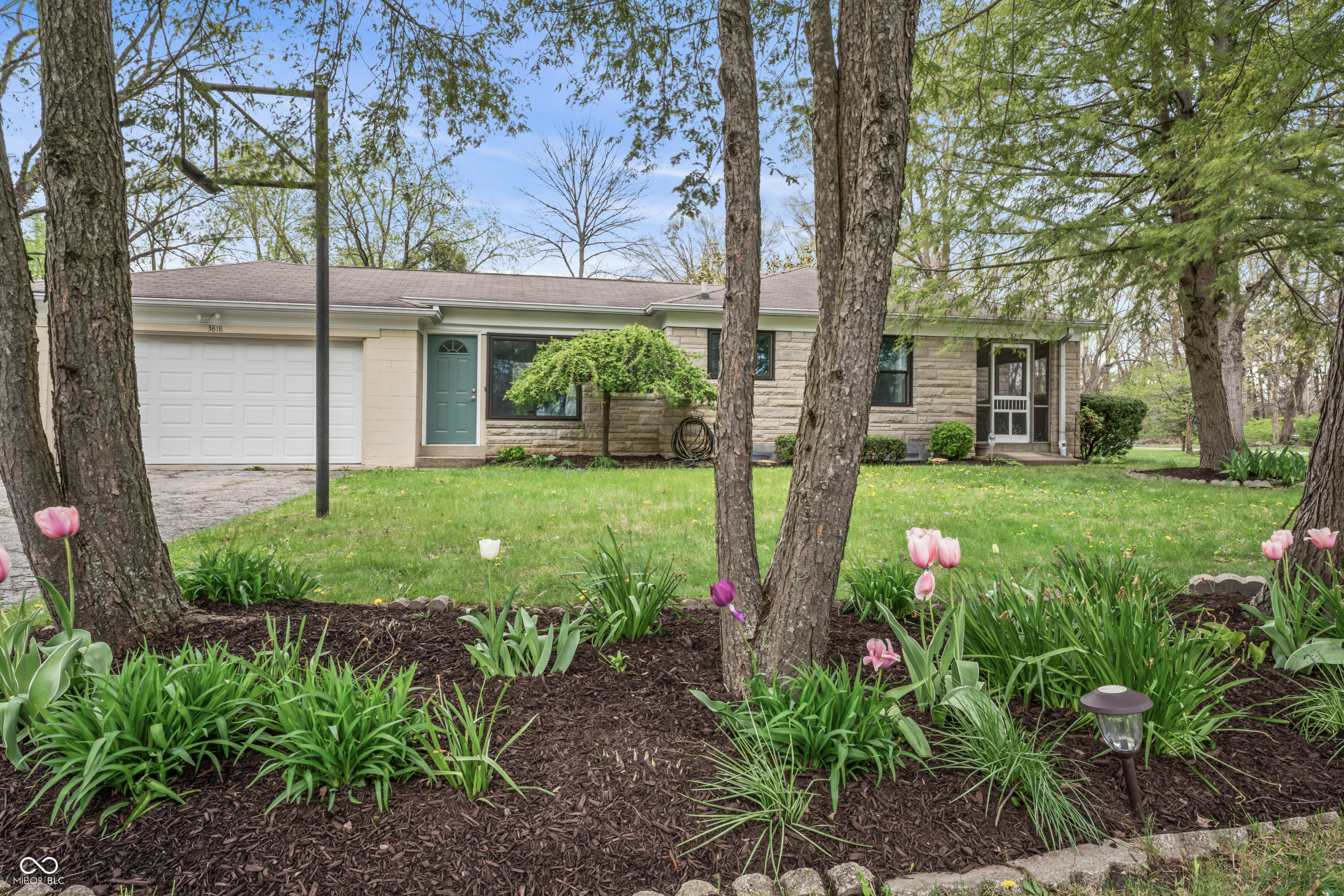 3818 Kessler Boulevard East Drive