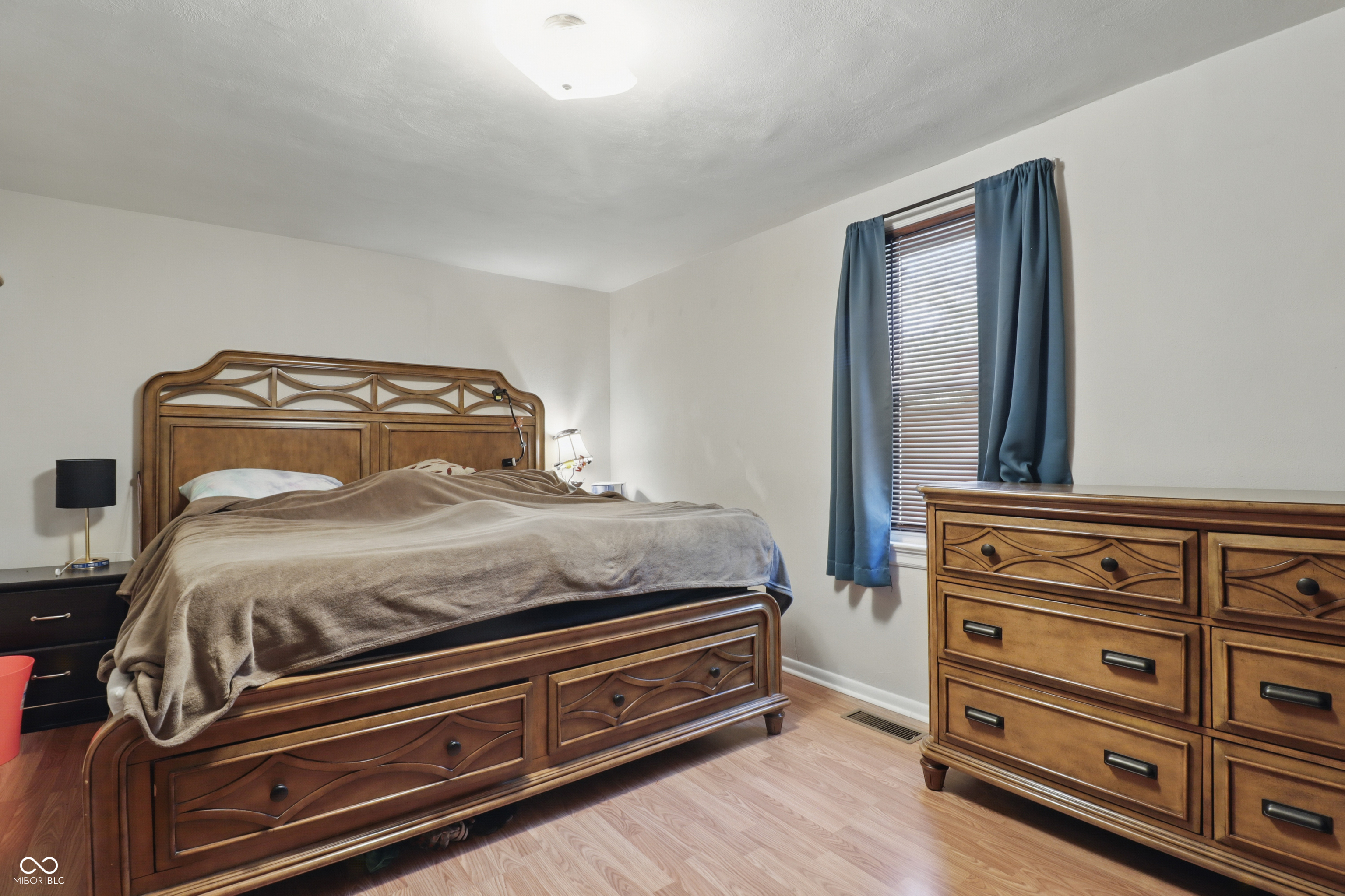 303 W 7th Street