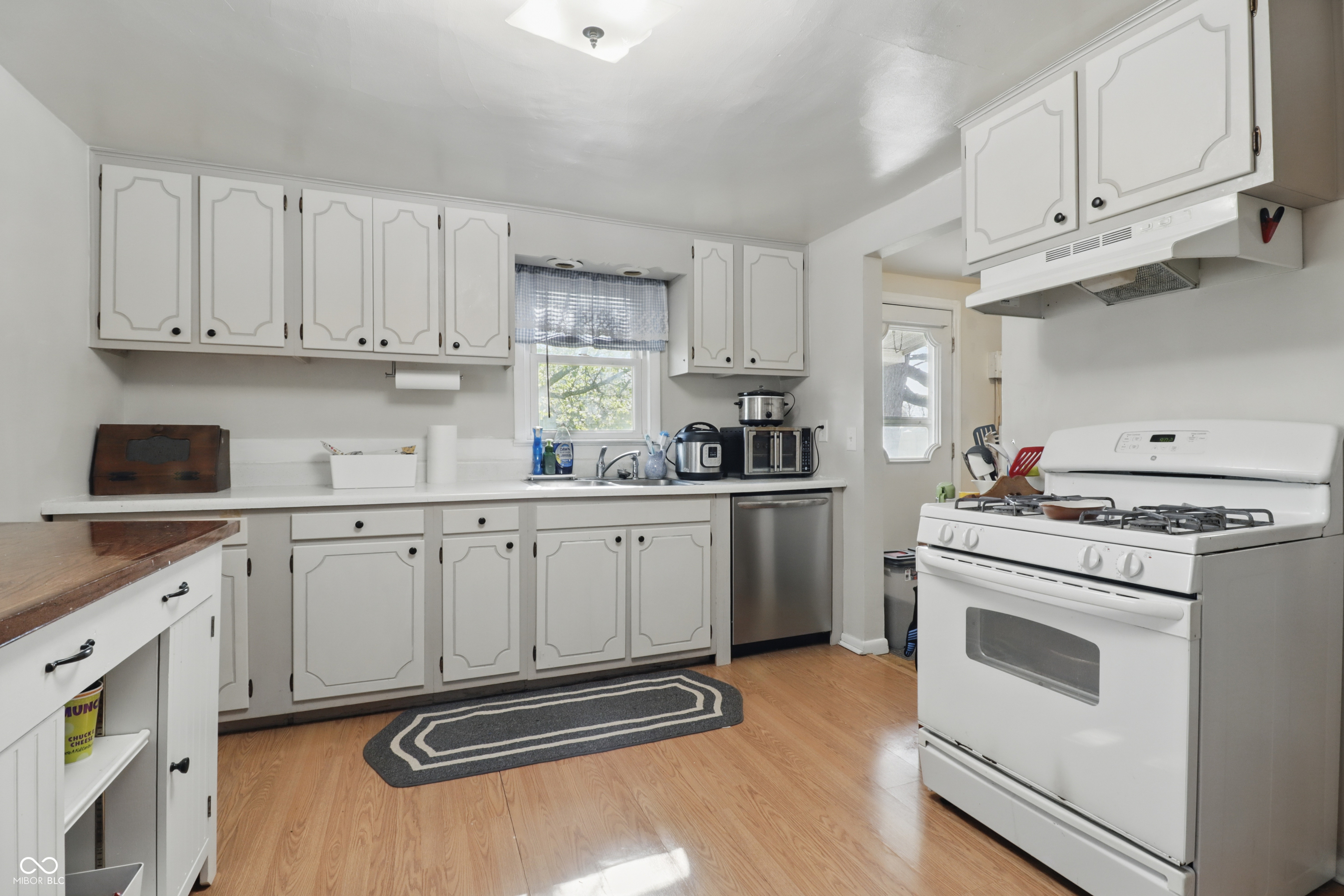 303 W 7th Street