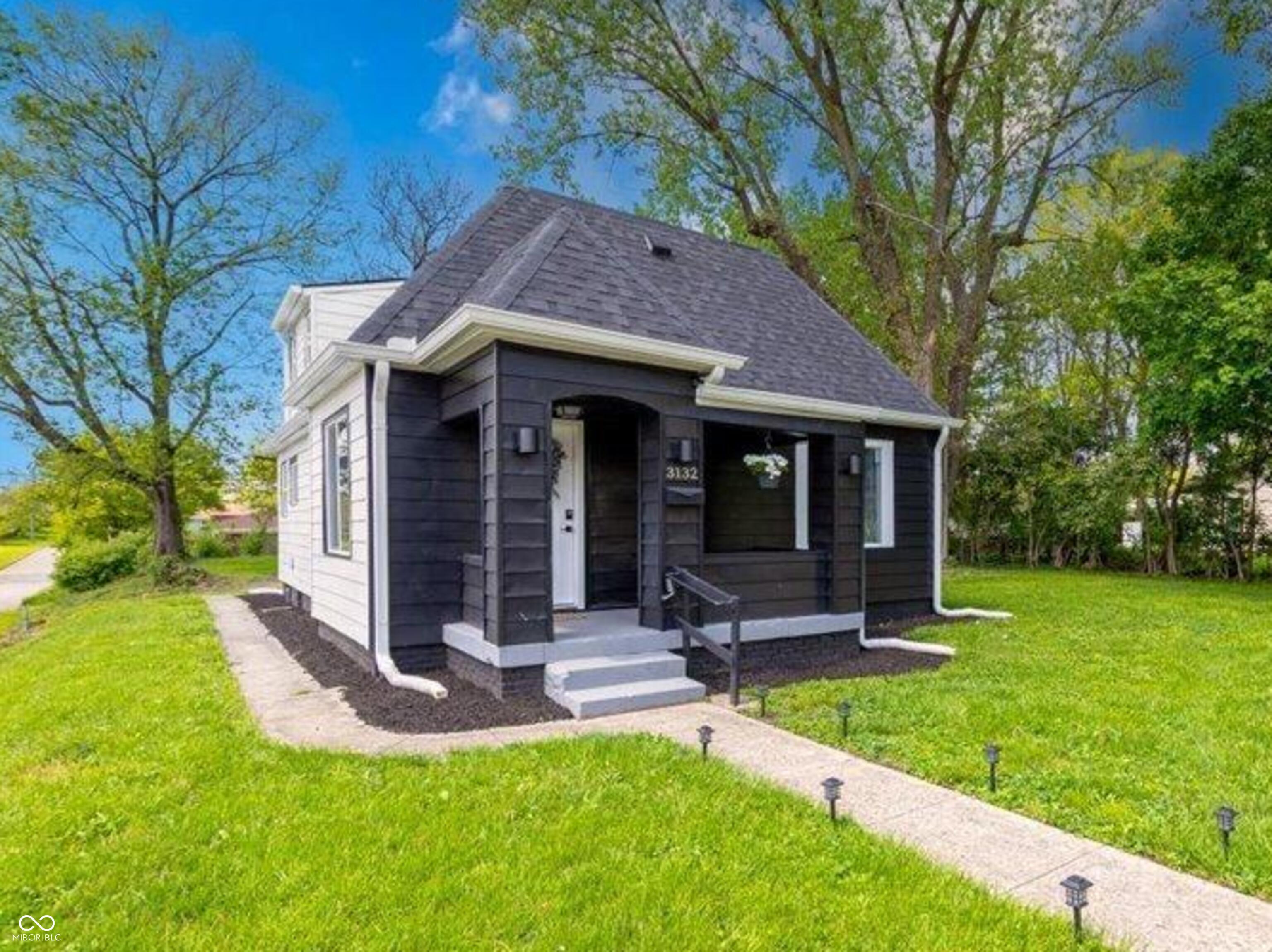 3132 Indianapolis Avenue
