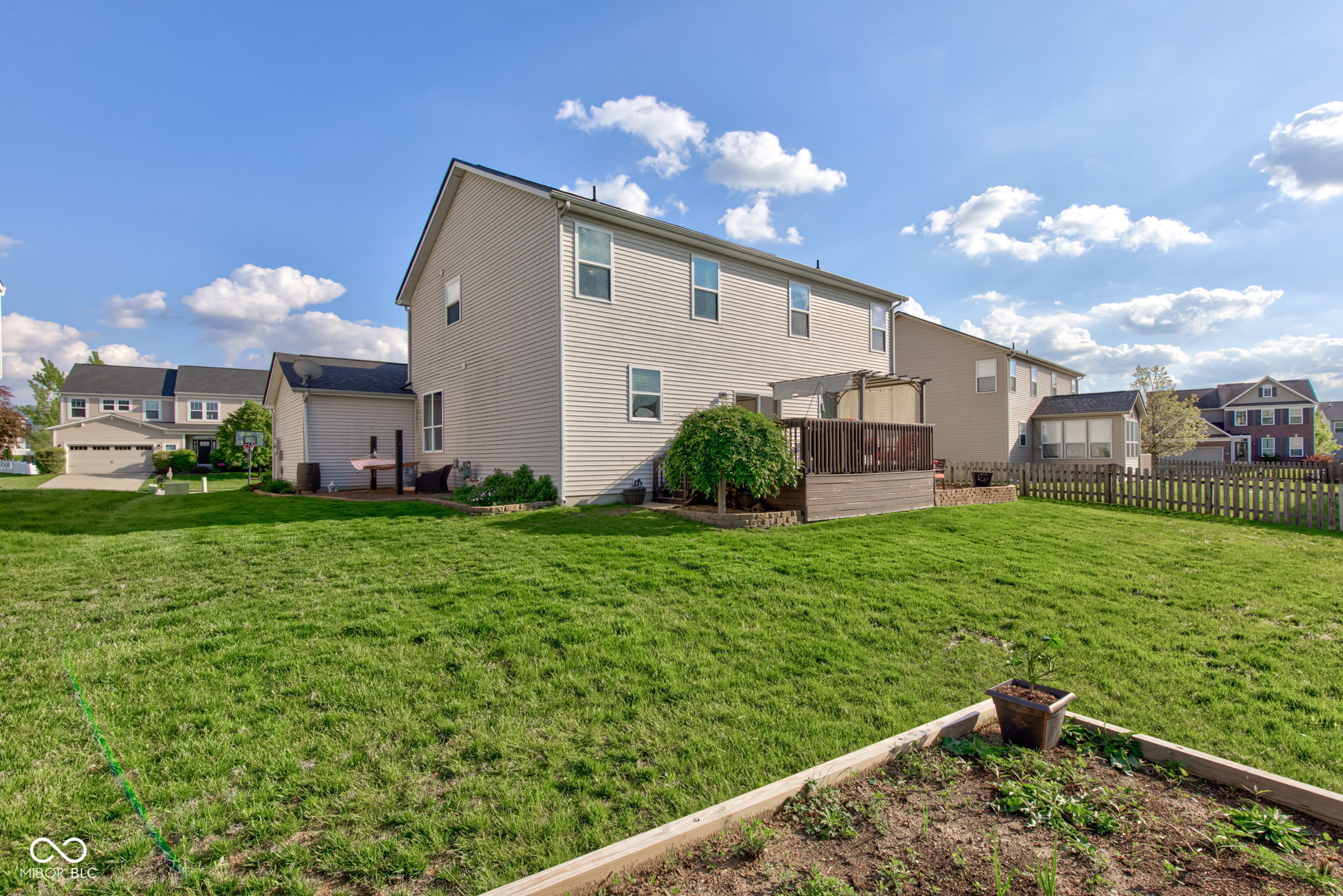 1662 Cascade Drive