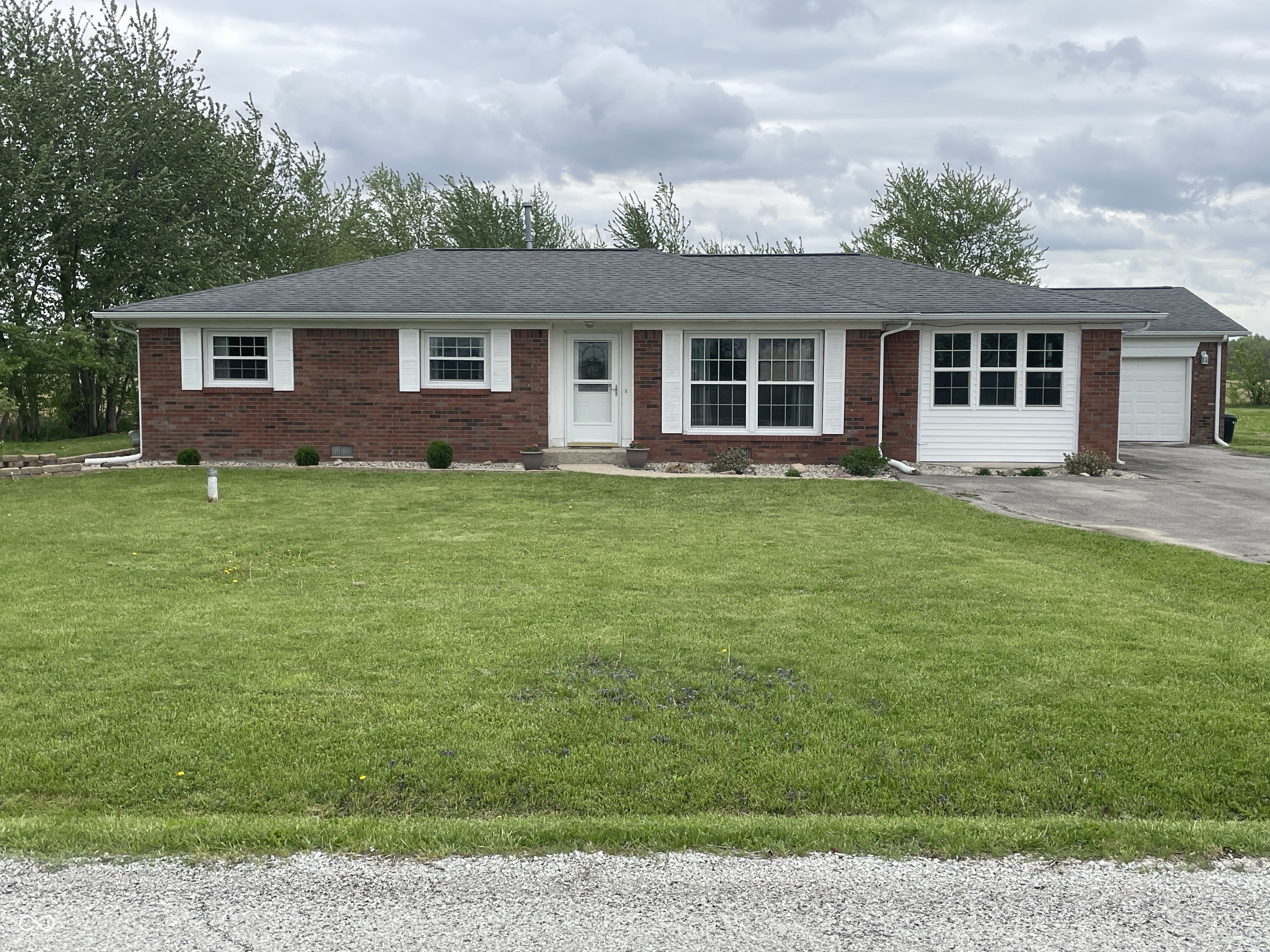 247 N 150 W