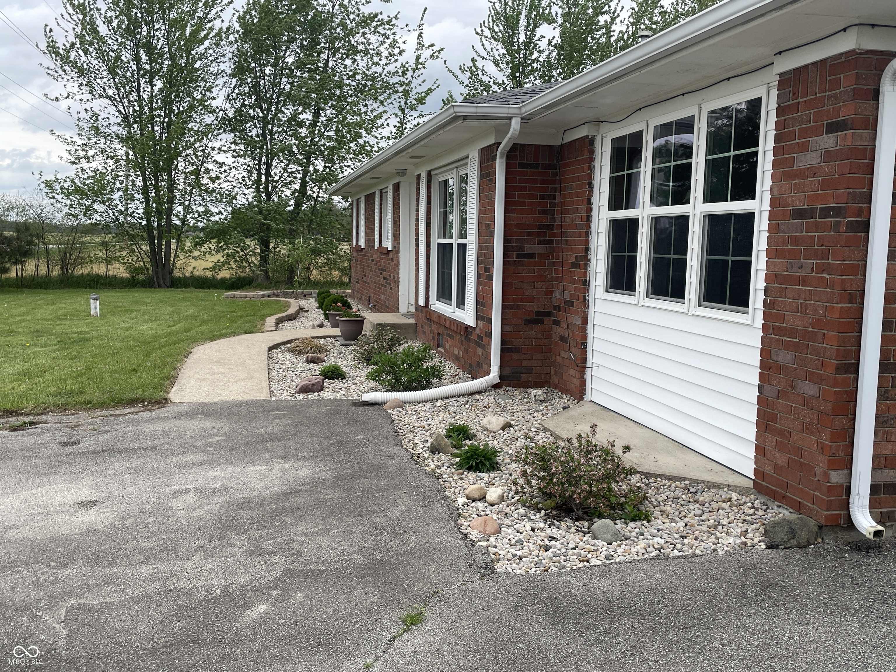 247 N 150 W
