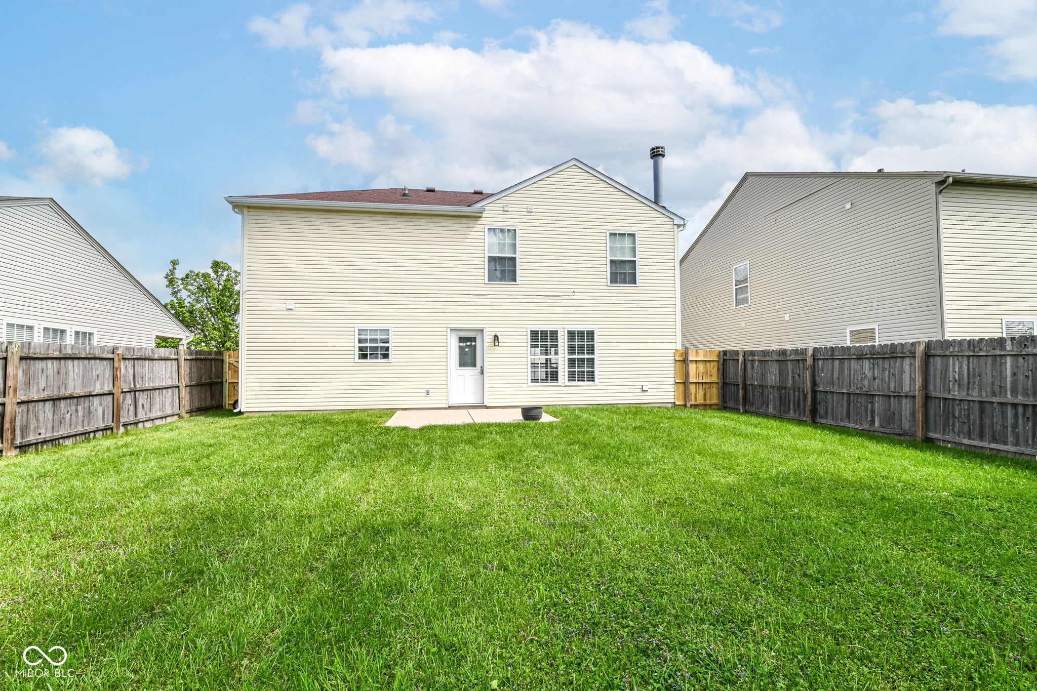 6837 W Burlington Drive