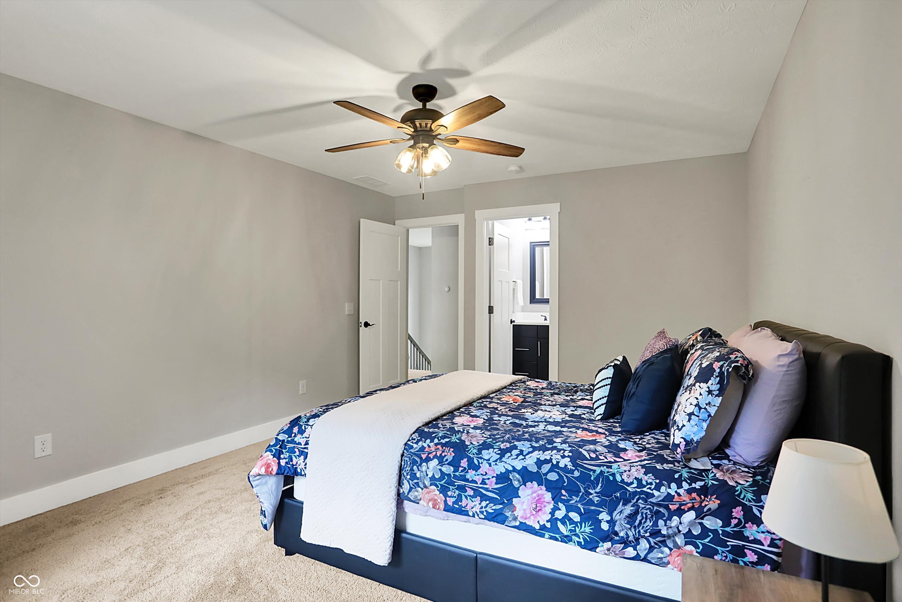 7716 Traders Hollow Lane