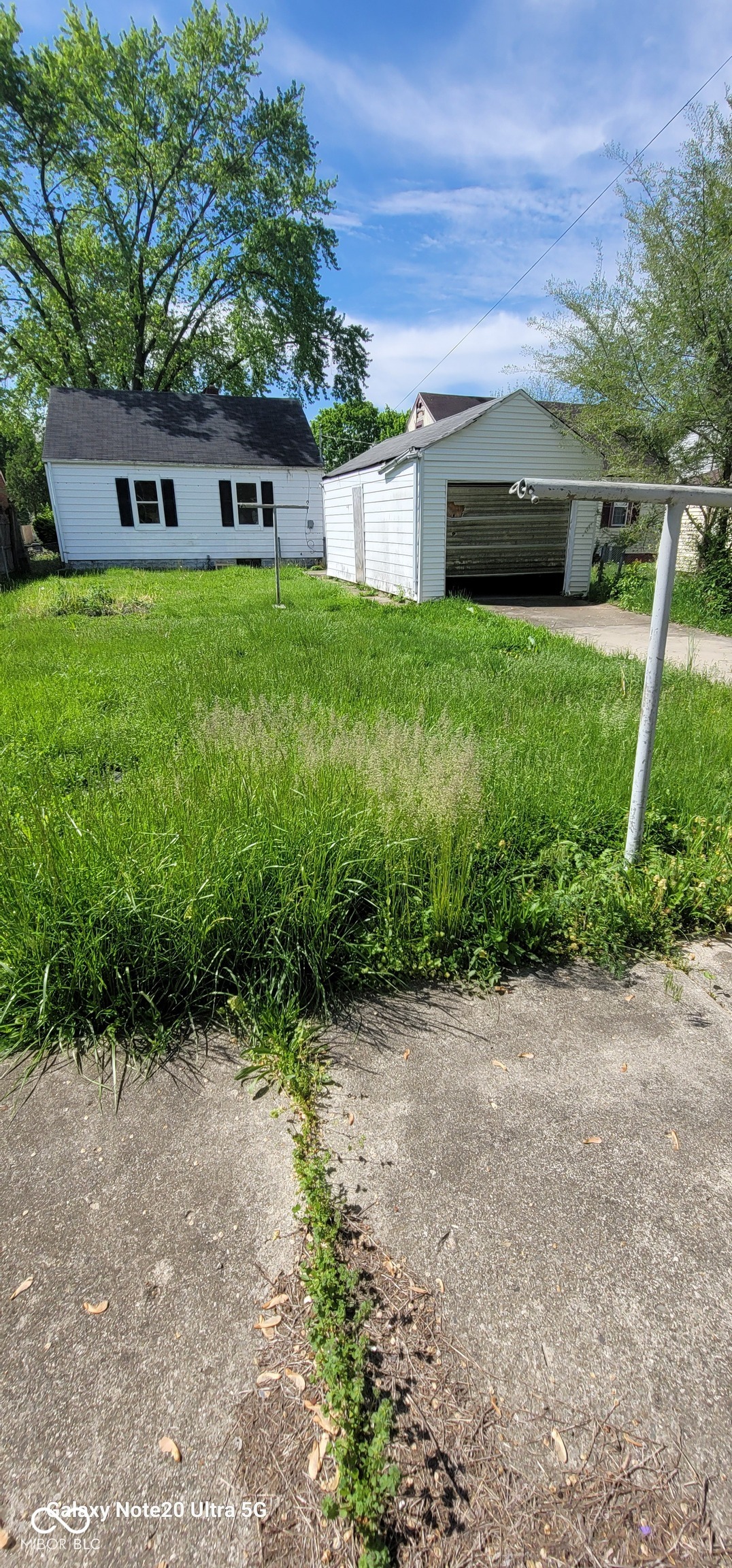 1632 W 8th Street W