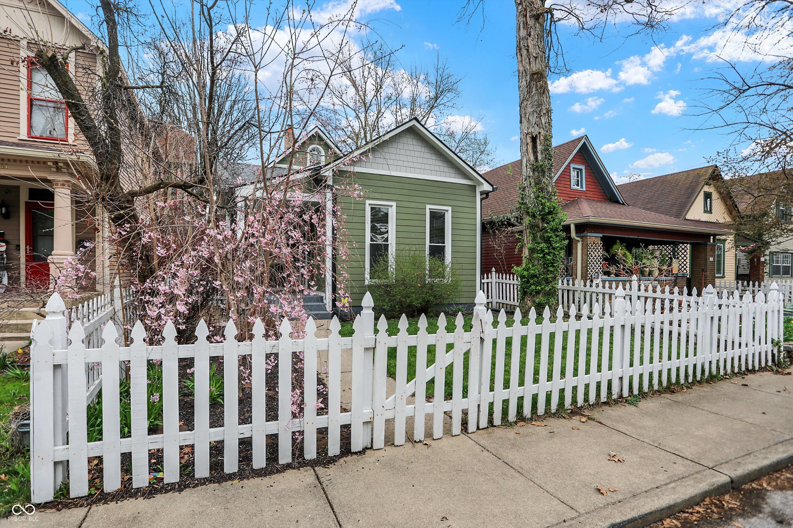 845 Greer Street