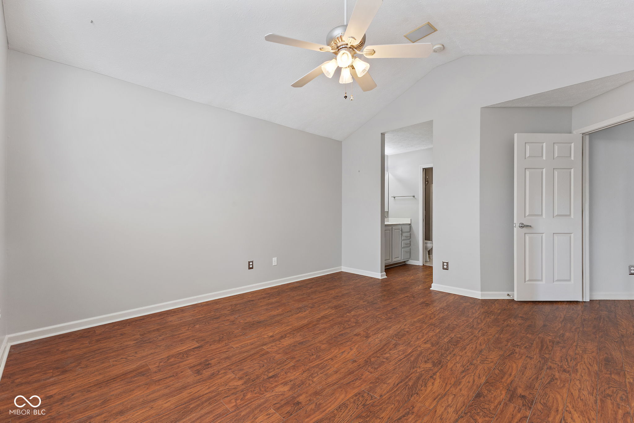 2726 Reflection Way